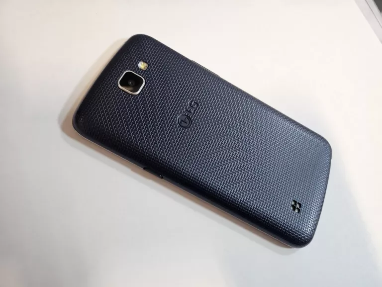 telefon-lg-k4-kod-producenta-m160