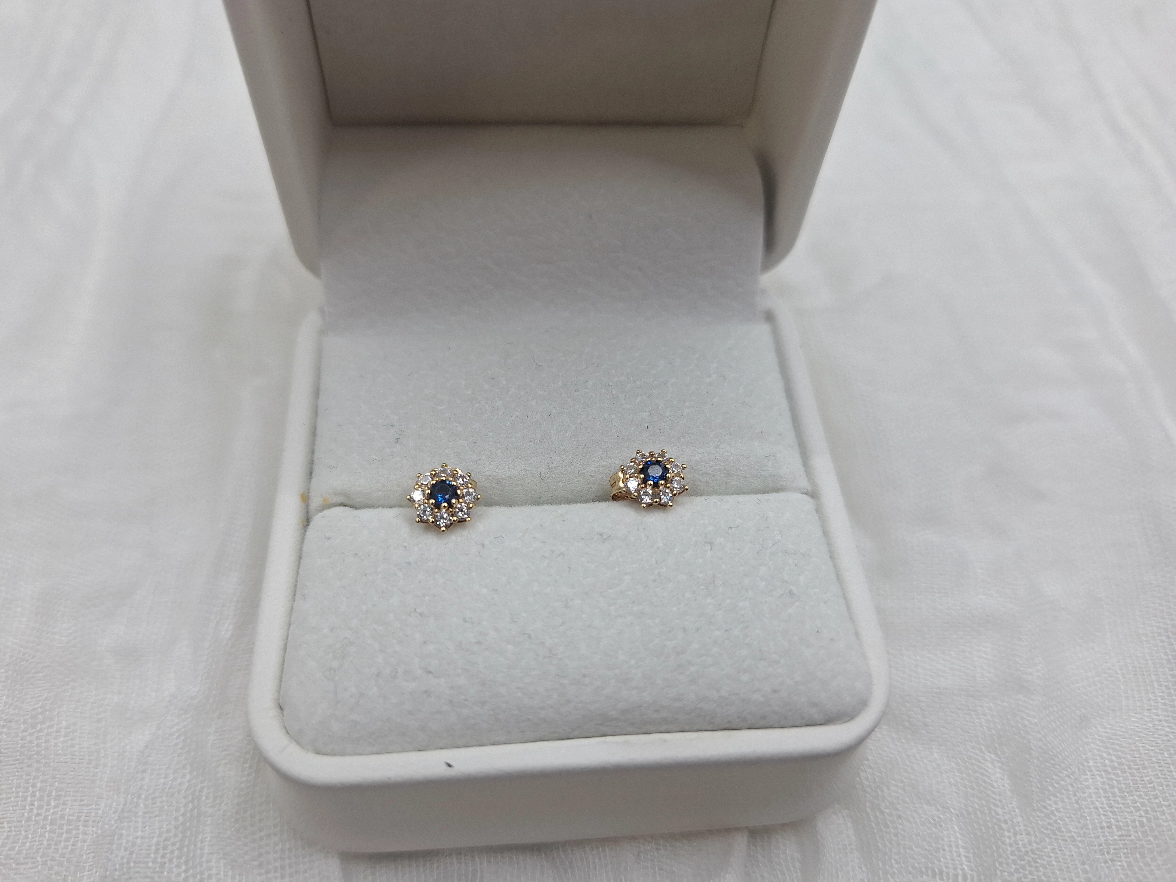 zlote-kolczyki-088g-585pr-zielony-rynek-18-sj-wloclawek