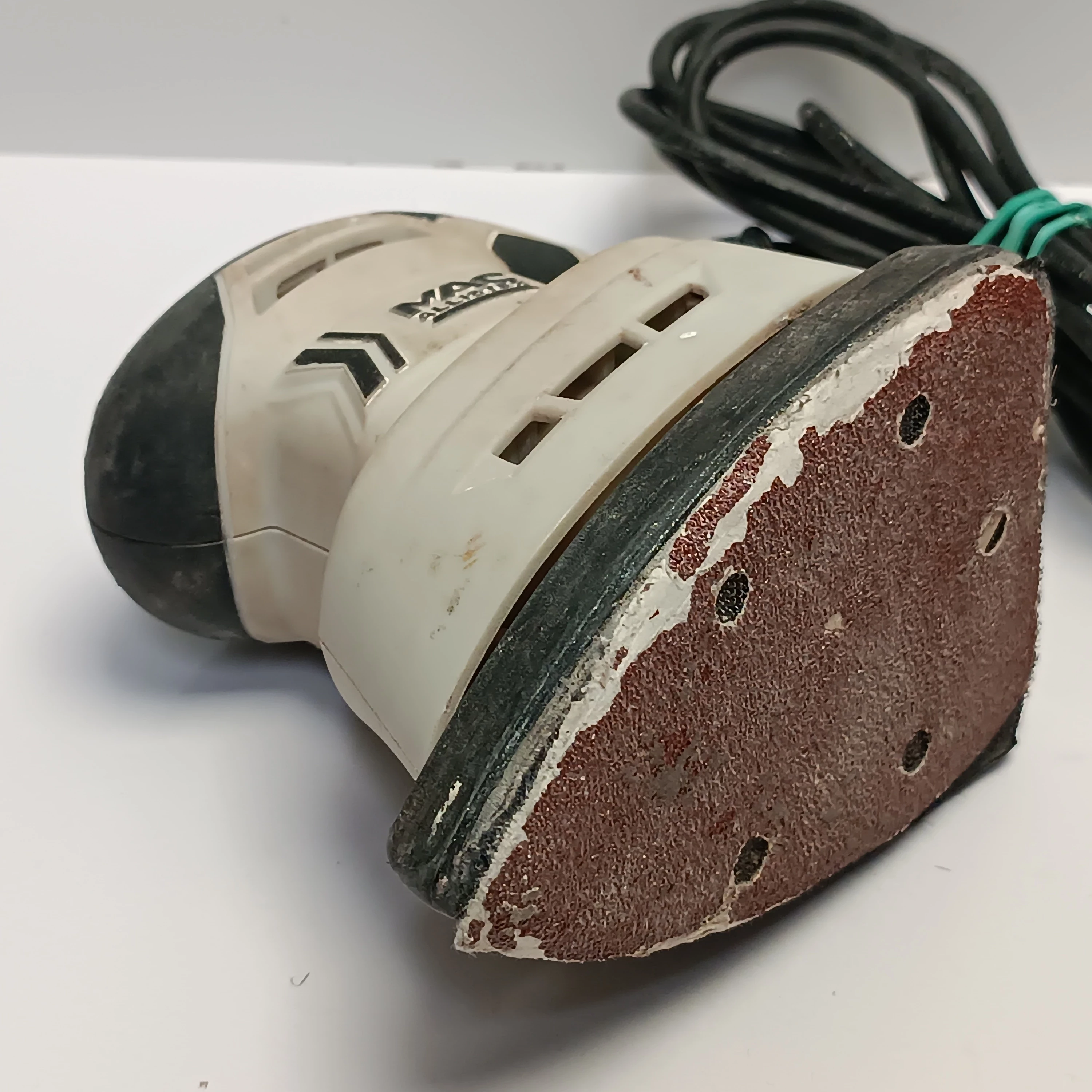 szlifierka-oscylacyjna-macallister-msdls160-kod-producenta-r12w34