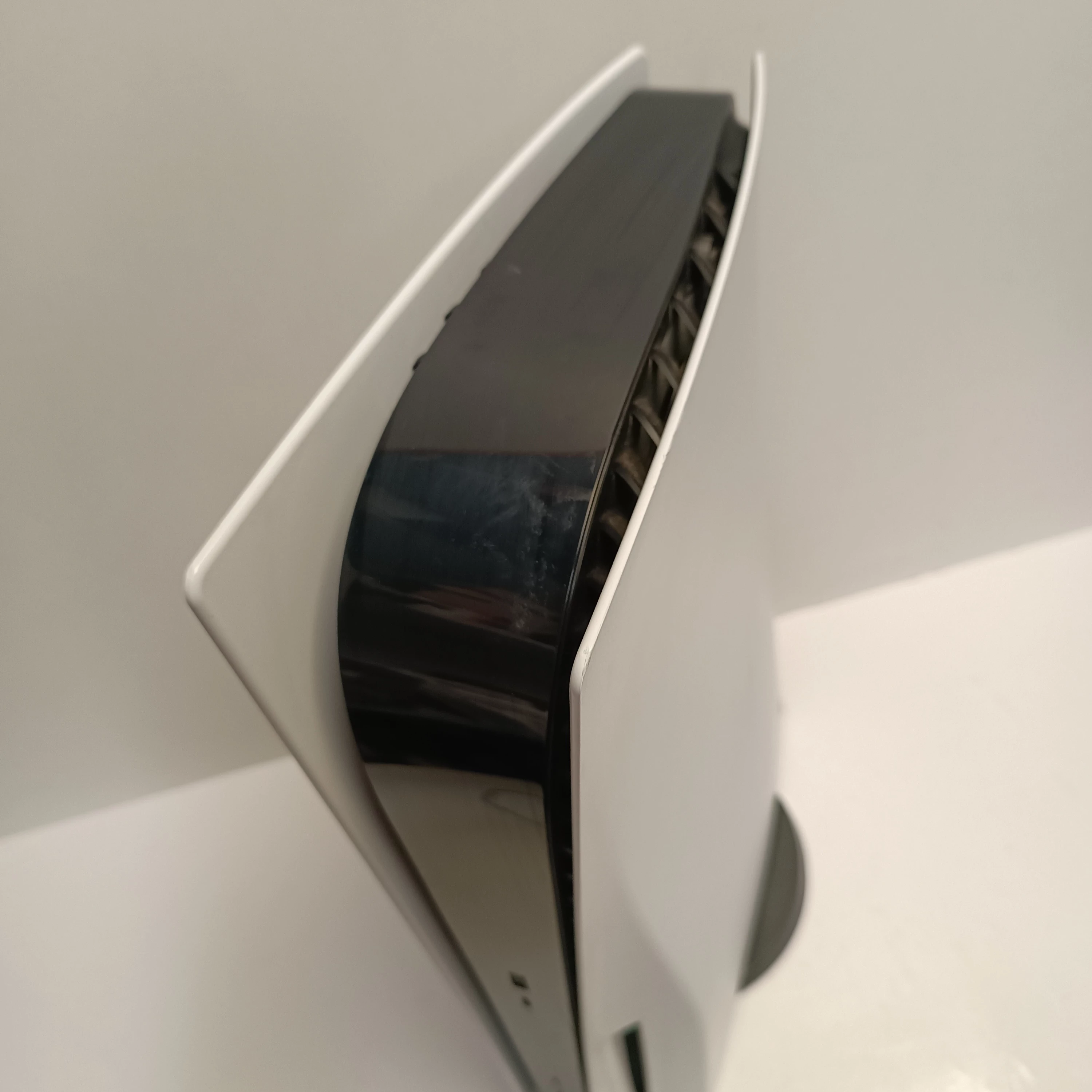 konsola-sony-playstation-5-cfi-1116a-z-napedem-pad-kod-producenta-cfi-1116a