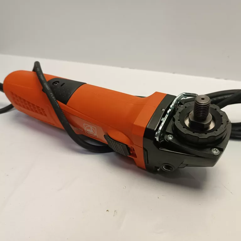 szlifierka-katowa-cg17-125-220-240-v-marka-248811-950409