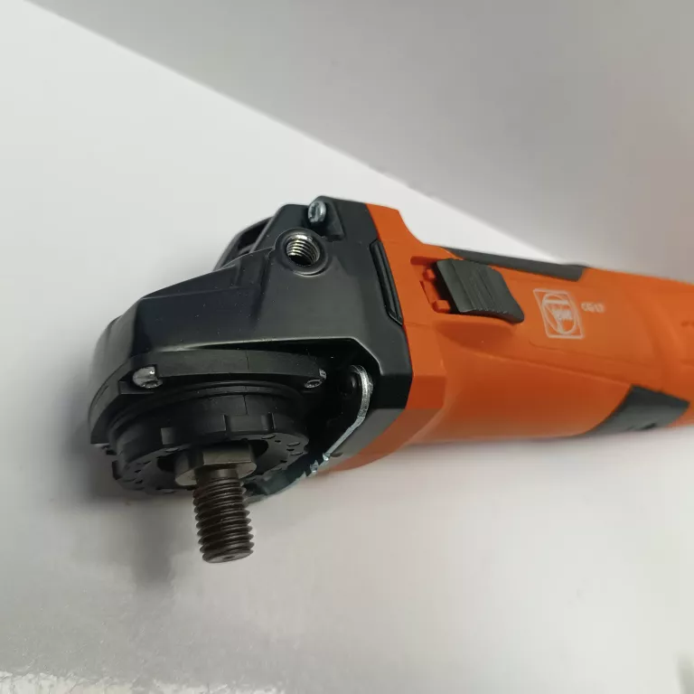 szlifierka-katowa-cg17-125-220-240-v-srednica-tarczy-12500