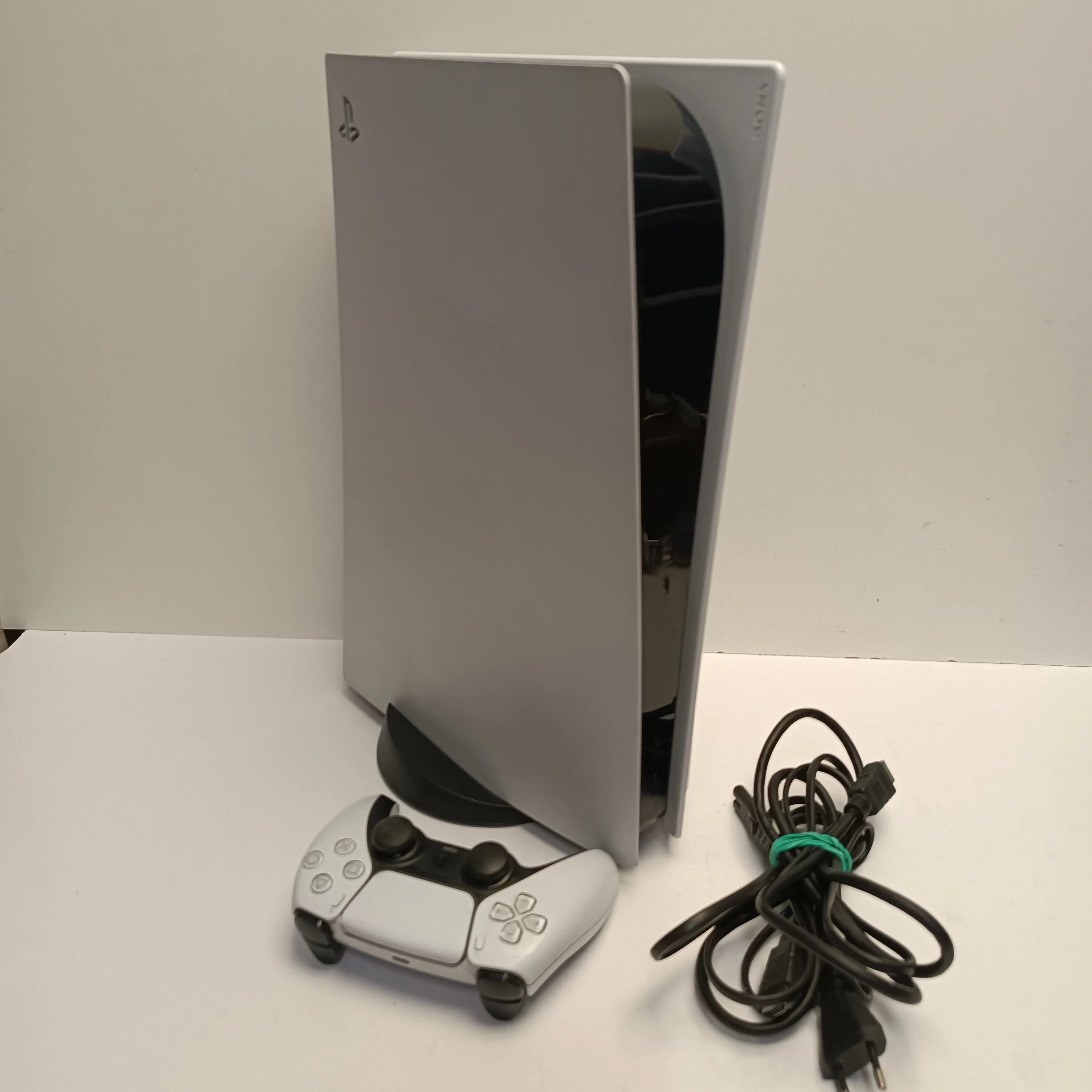 konsola-sony-playstation-5-cfi-1116a-z-napedem-pad-osiedle-teatralne-3u15-krakow