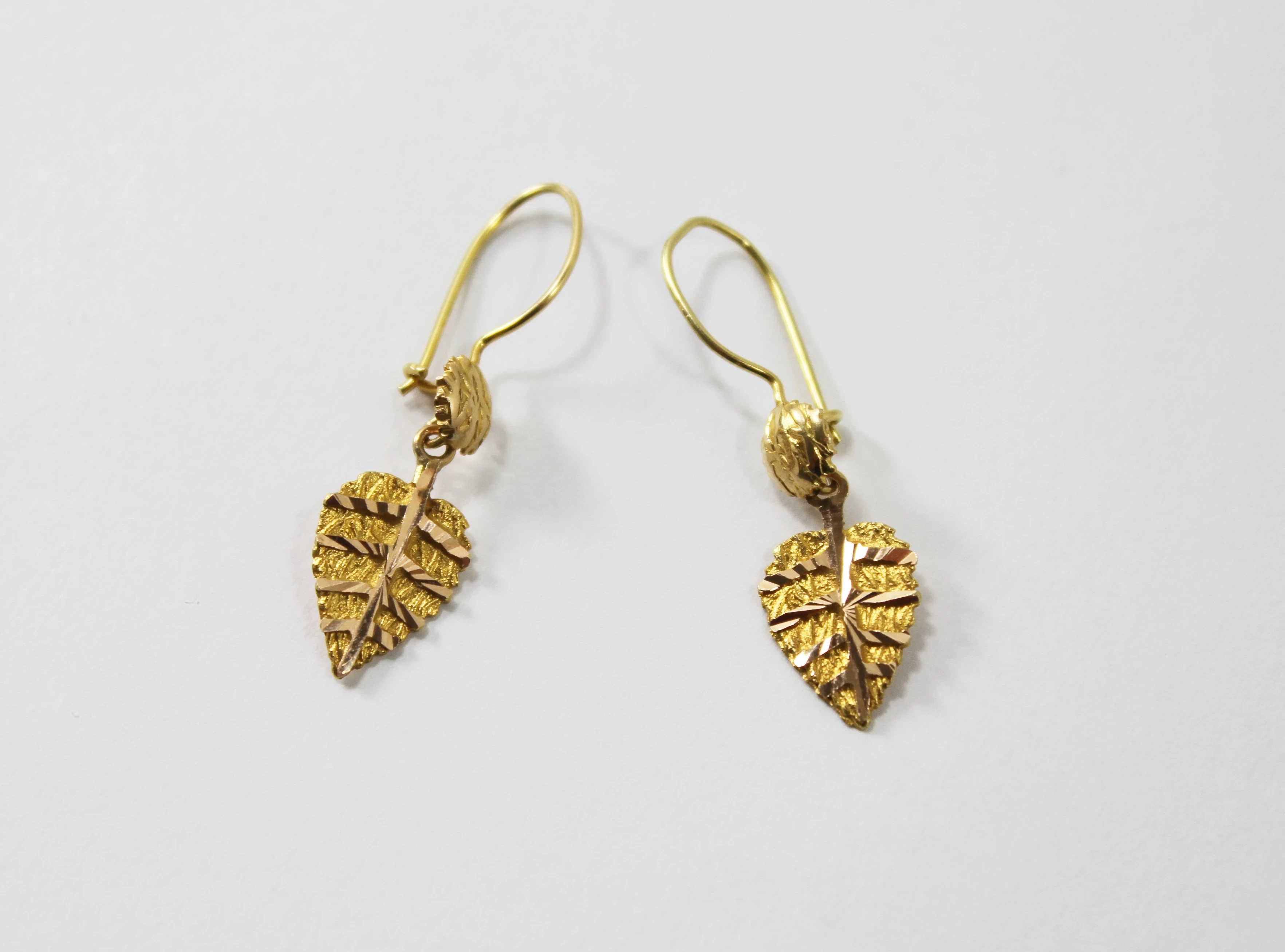 zlote-kolczyki-listki-585-g164-stan-11323-2