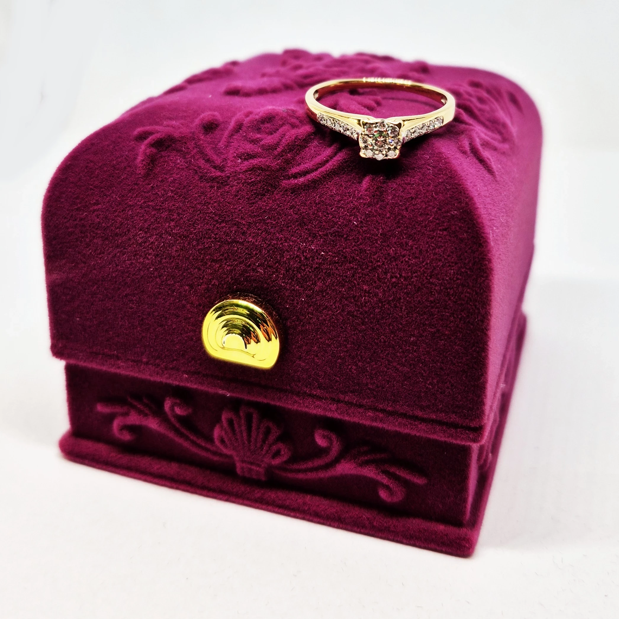 zloty-pierscionek-zdiamentami-192-g-pr-585-rozmiar-135-plac-wolnosci-10-konin