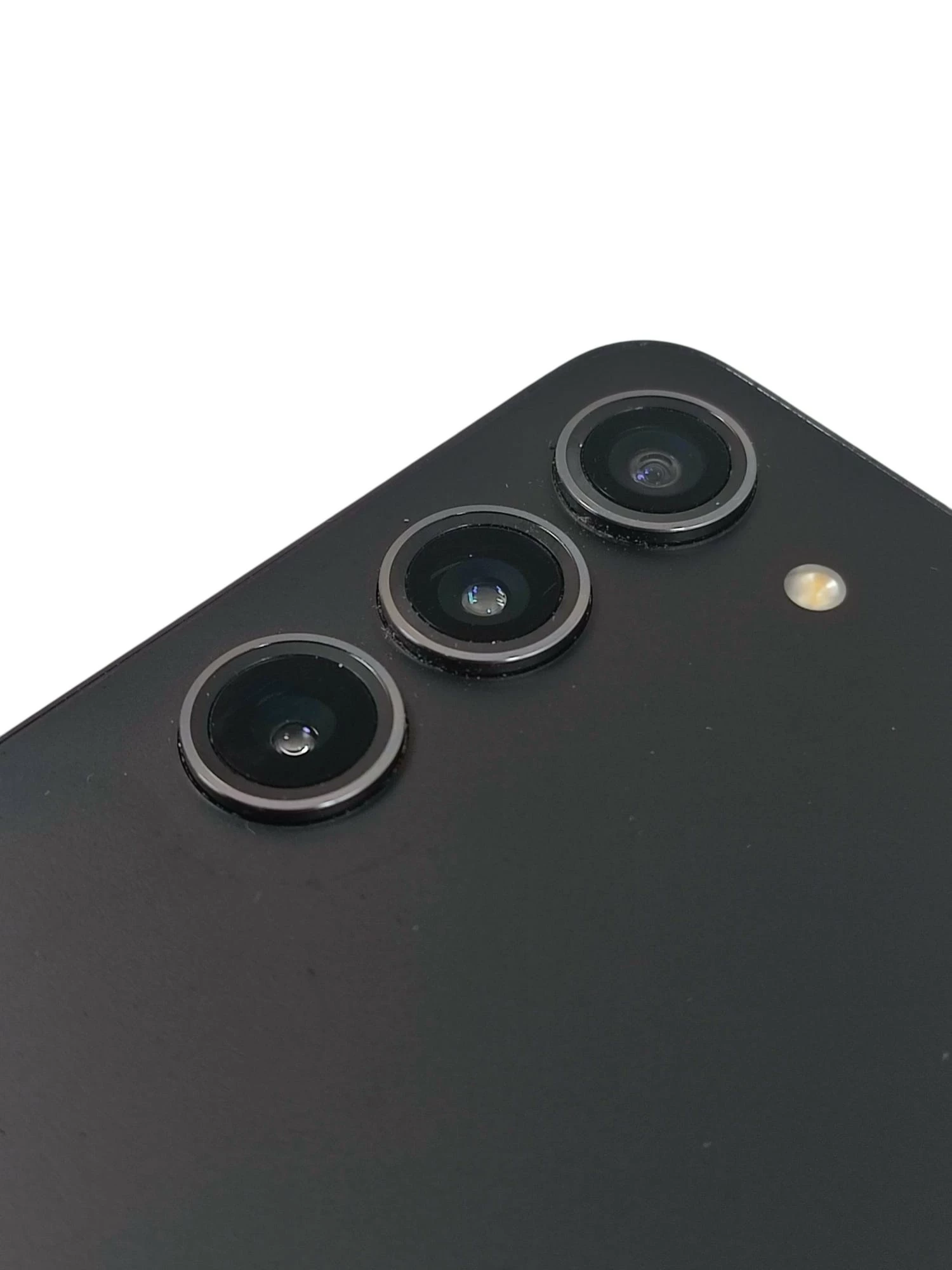 telefon-samsung-galaxy-s23-5g-8128-gb-610-3900-mah-dual-sim-stan-11323-2