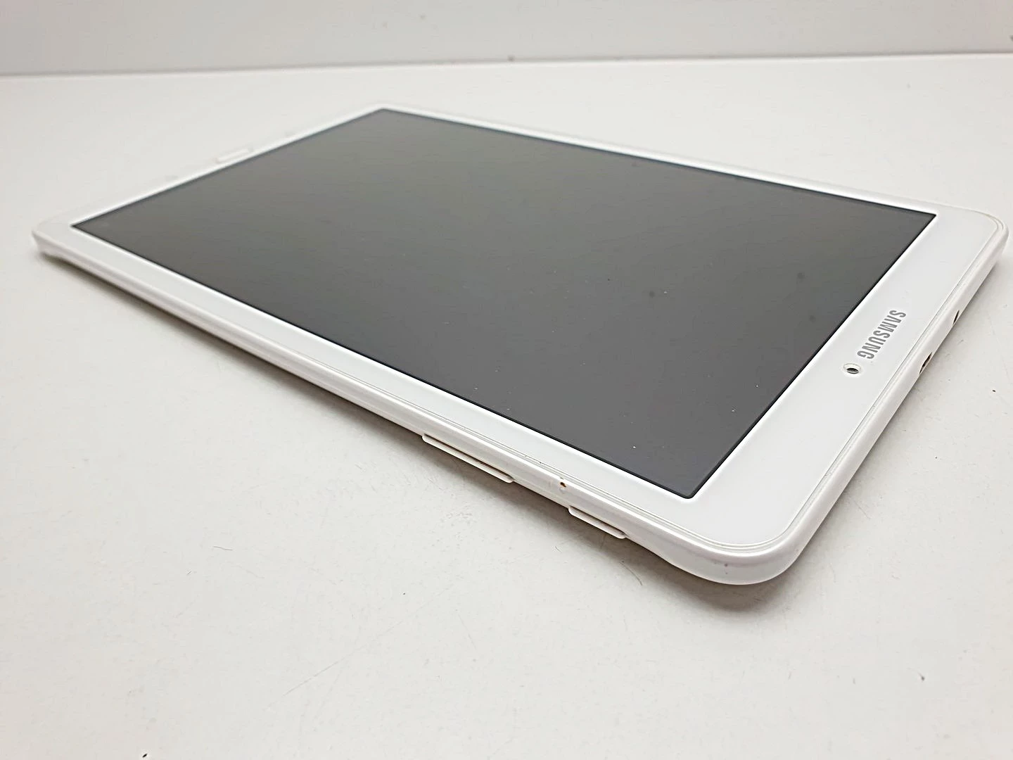 tablet-samsung-galaxy-tab-e-sm-t560-transmisja-danych-217-1024