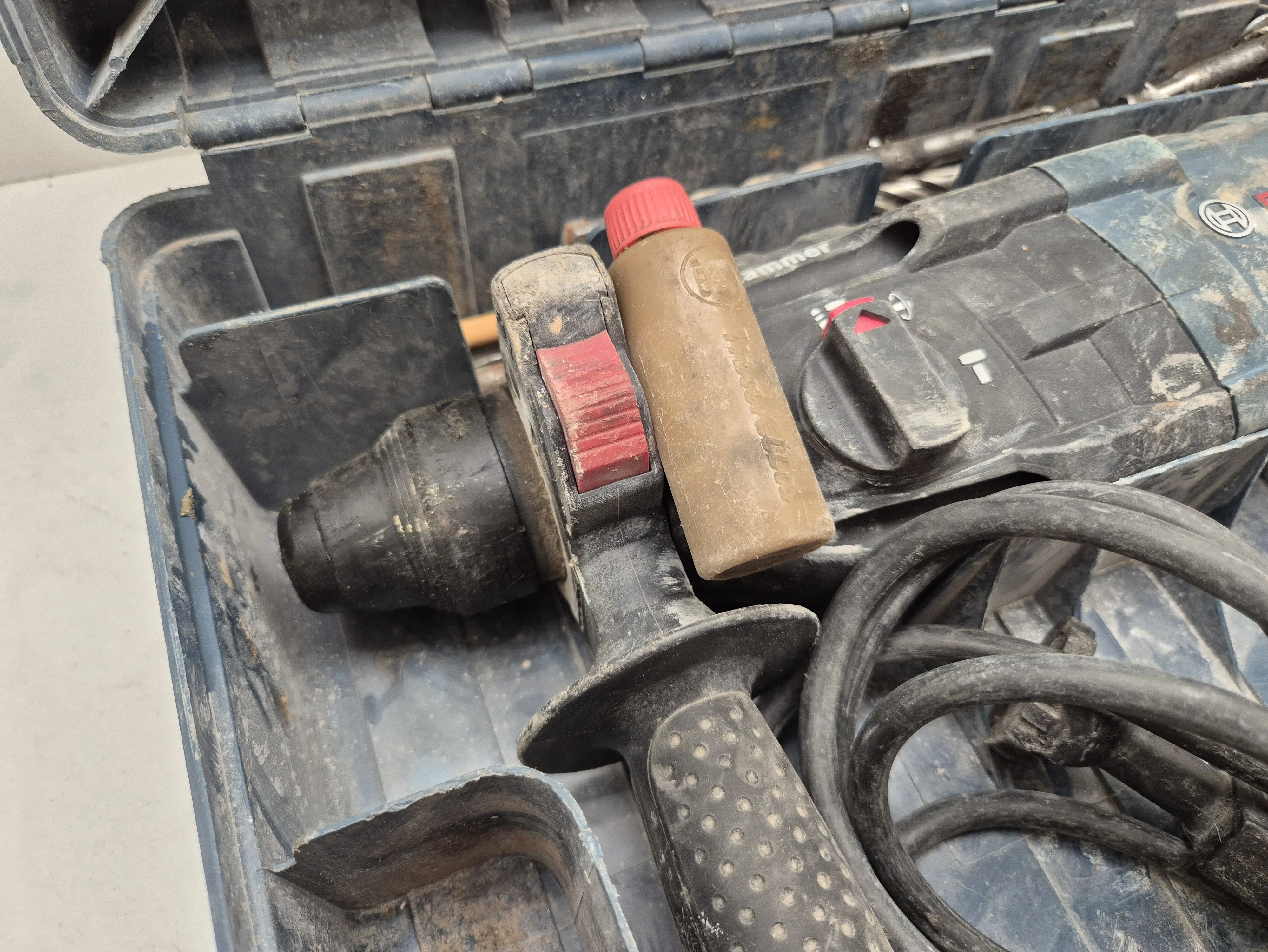 mlotowiertarka-bosch-gbh-240-sds-plus-790-w-ean-gtin-3165140765619