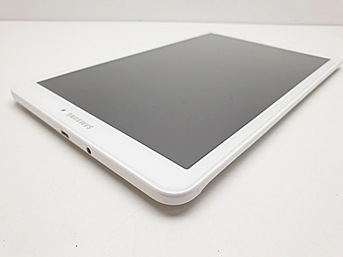 tablet-samsung-galaxy-tab-e-sm-t560-system-operacyjny-16332-1