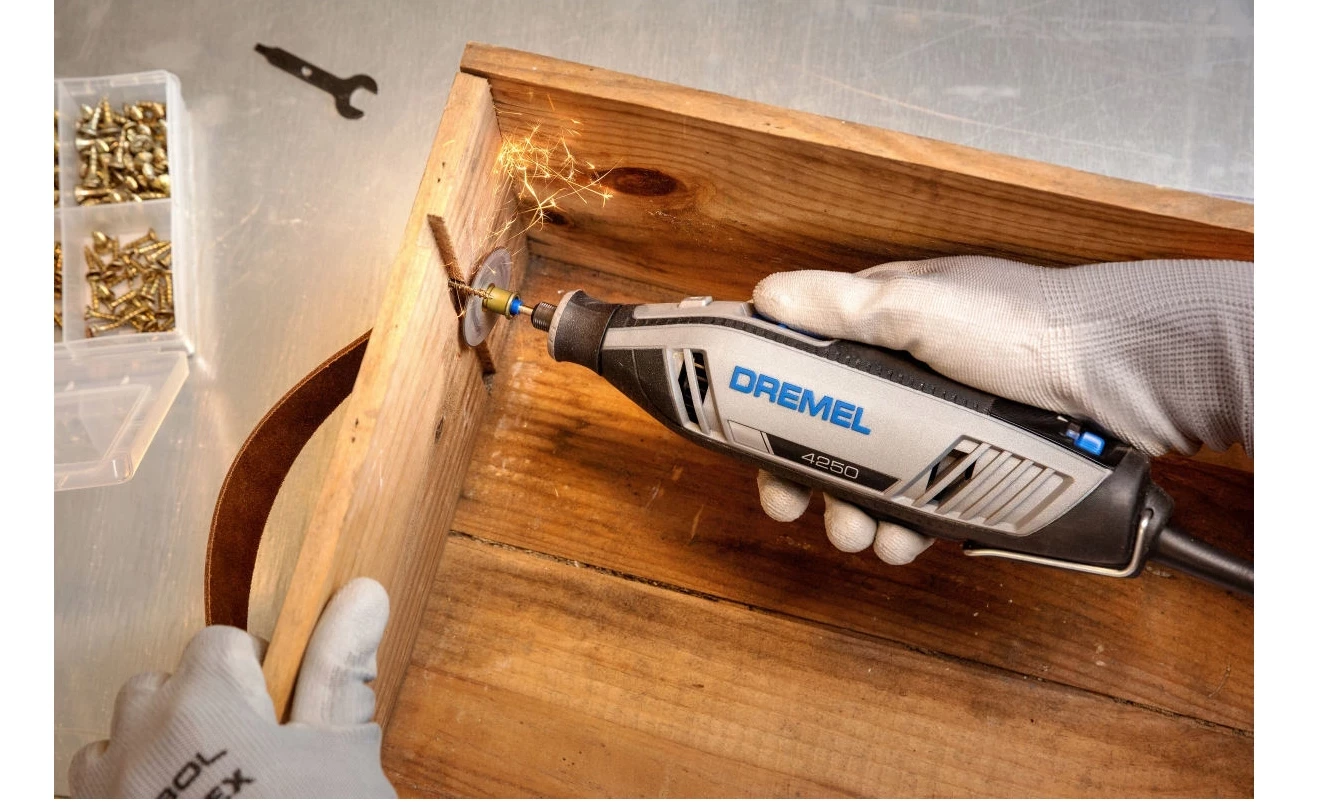 szlifierka-wielofunkcyjna-dremel-4250-35-akcesoriow-torba-ochronna-dlugosc-przewodu-zasilajacego-180