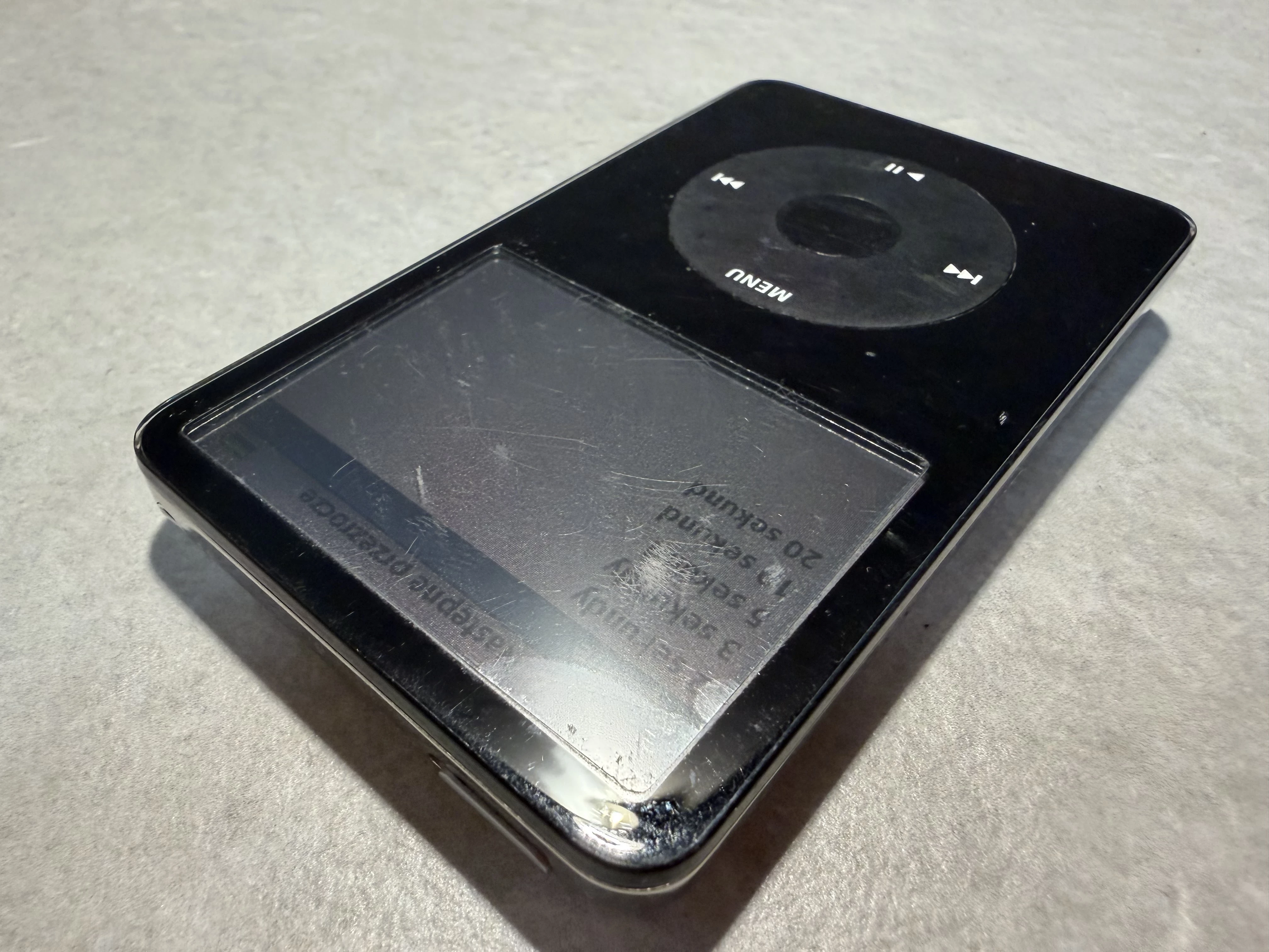 apple-ipod-classic-5-generacji-30gb-srebny-a1136-zasilanie-209202-1769478