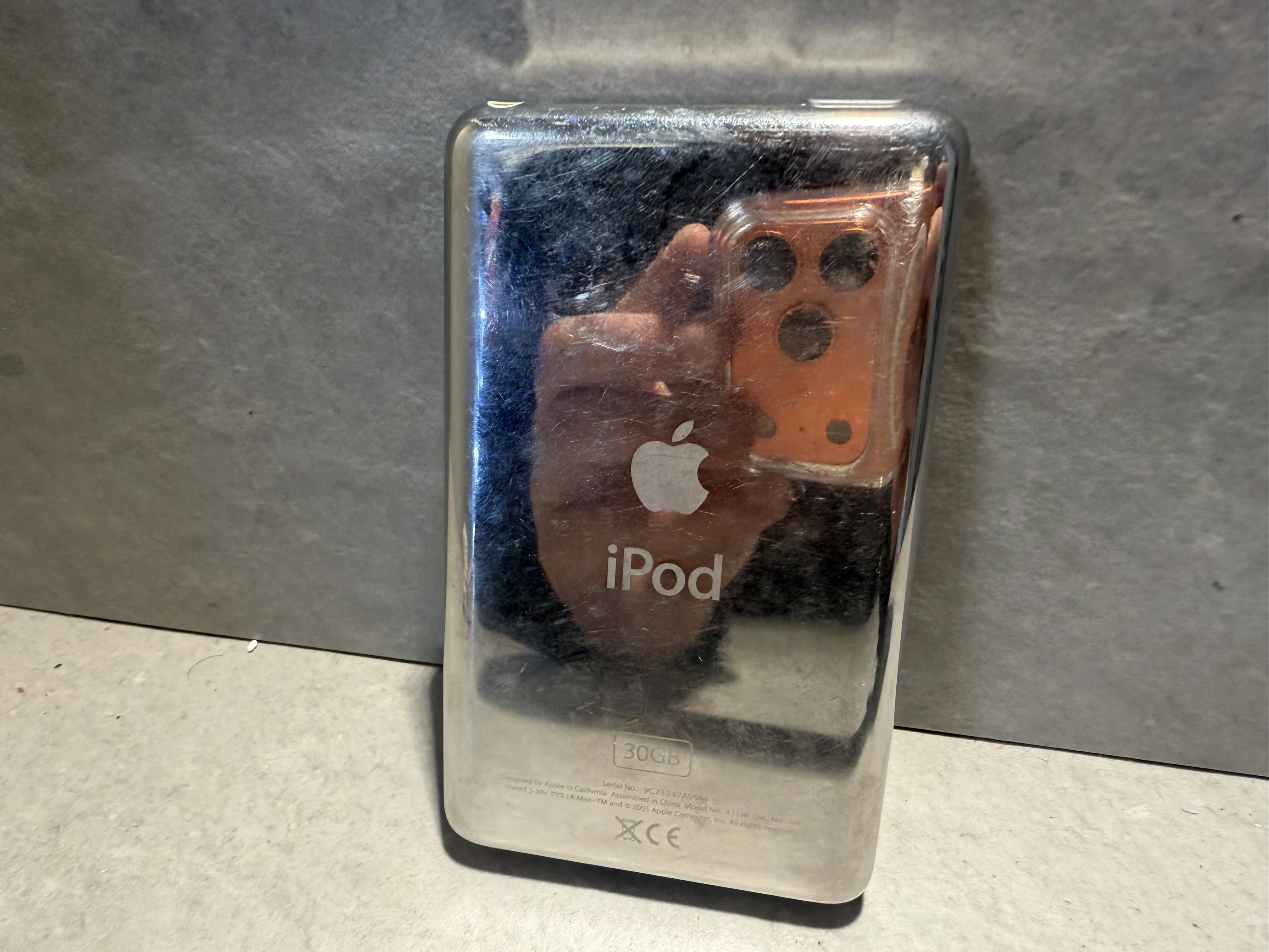 apple-ipod-classic-5-generacji-30gb-srebny-a1136-ean-gtin-712994947802
