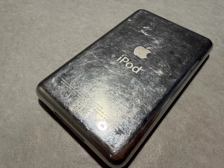 apple-ipod-classic-5-generacji-30gb-srebny-a1136-model-a1136