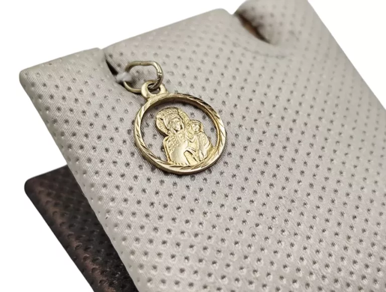 zloty-medalik-585-052g-ean-gtin-601941044049