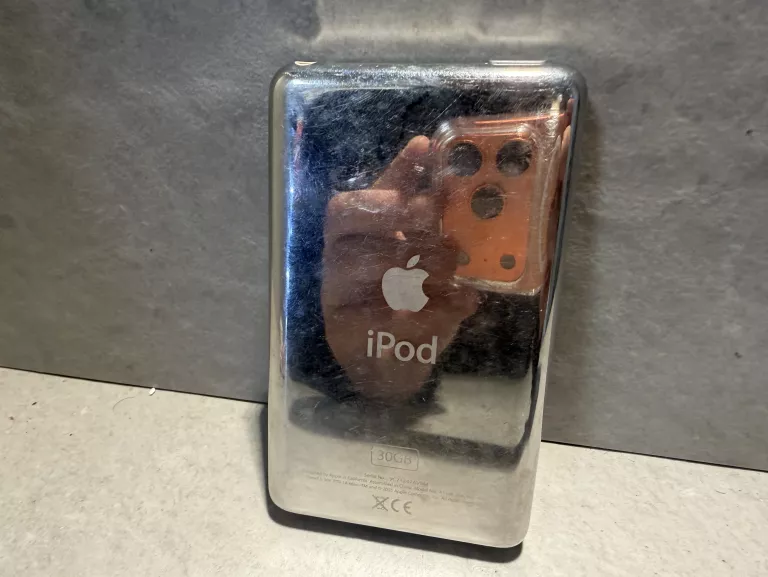 apple-ipod-classic-5-generacji-30gb-srebny-a1136-ean-gtin-712994947802