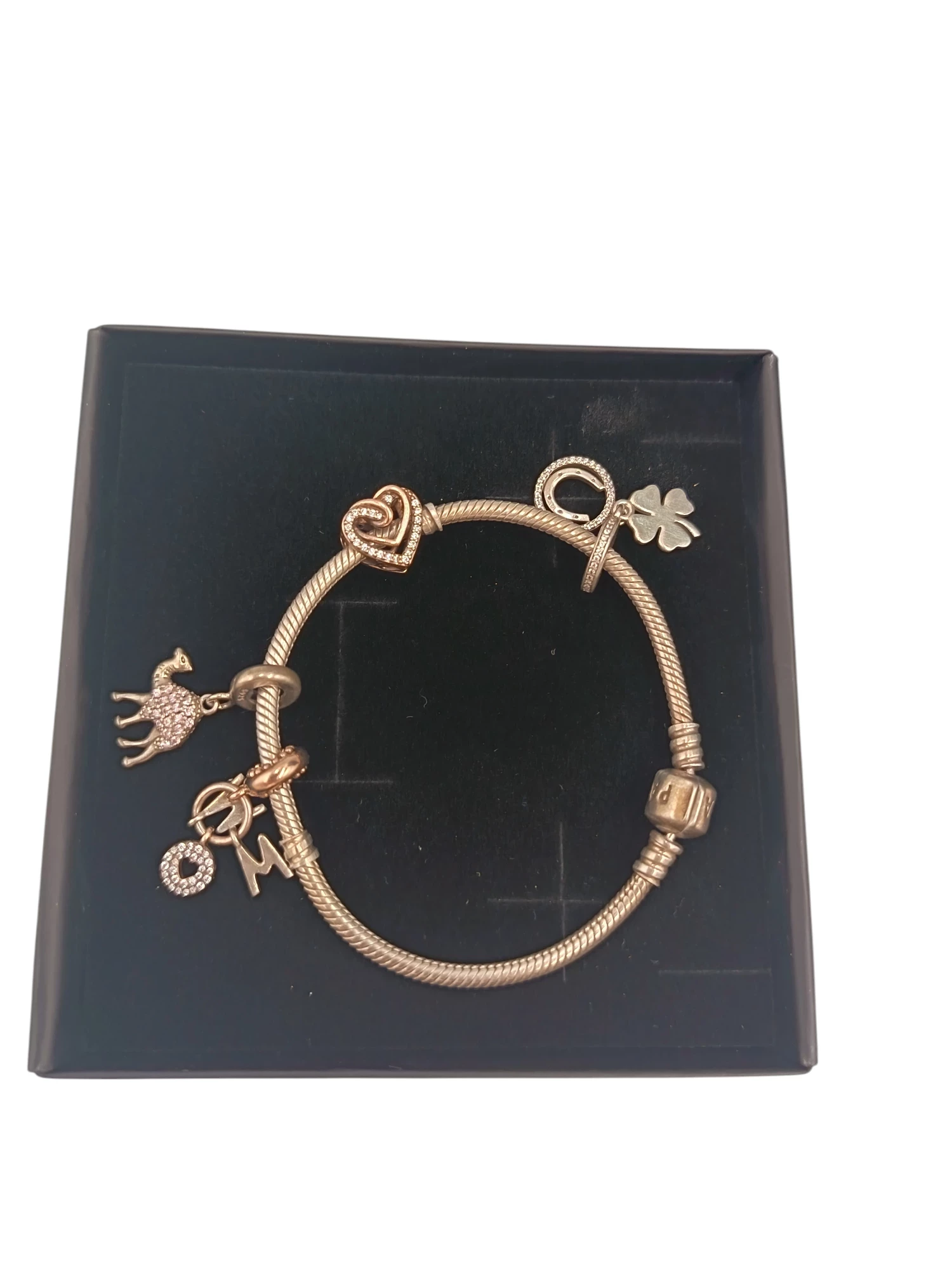 srebrna-bransoletka-pandora-z-charmsami-925-19-cm-dlugosc-calkowita-19