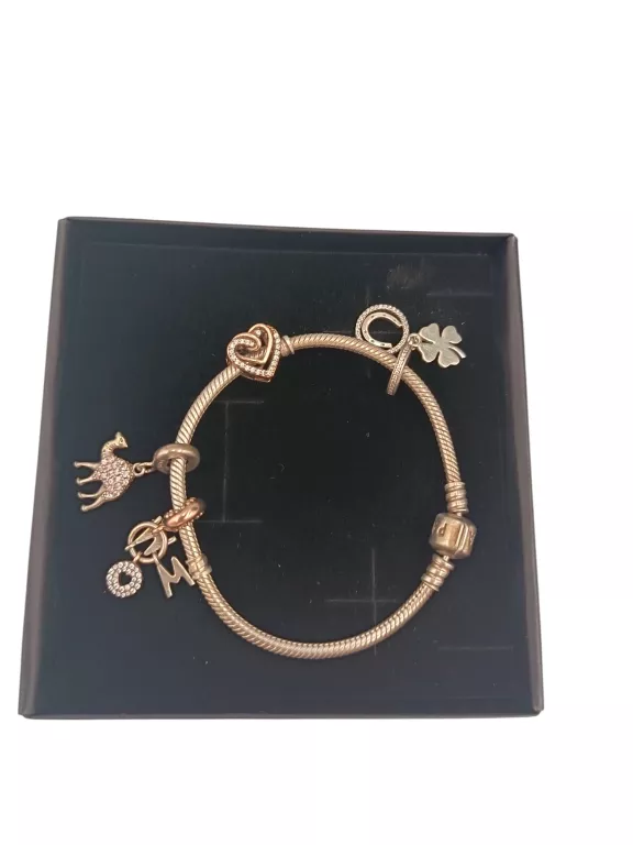 srebrna-bransoletka-pandora-z-charmsami-925-19-cm-dlugosc-calkowita-19