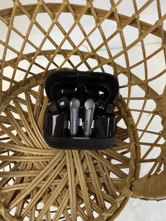 sluchawki-earfun-air-pro-4-kolor-dominujacy-129357-3