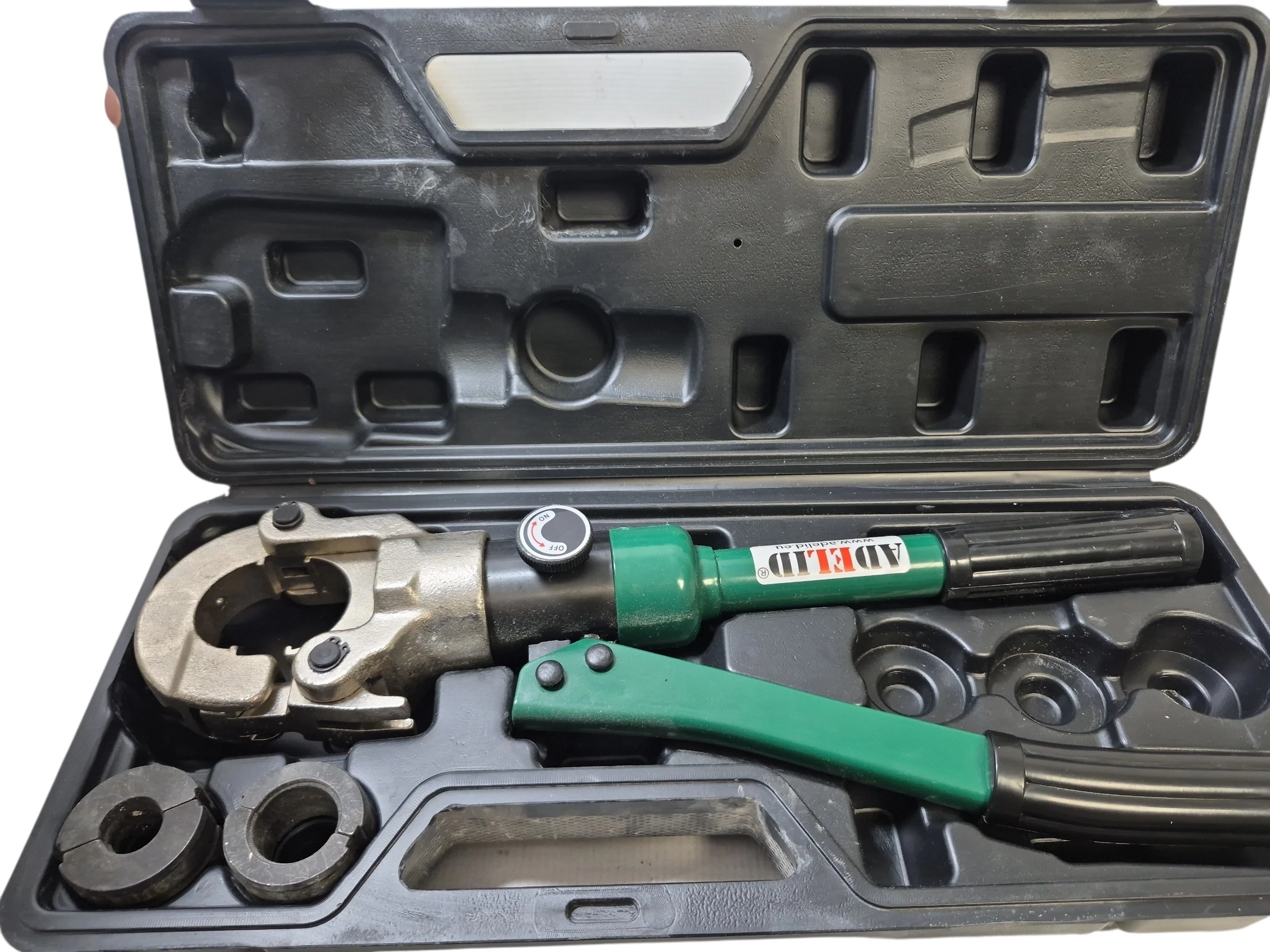 zaciskarka-hydrauliczna-do-rur-pex-16-32-mm-profesjonalna-praska-walizka-stan-11323-2