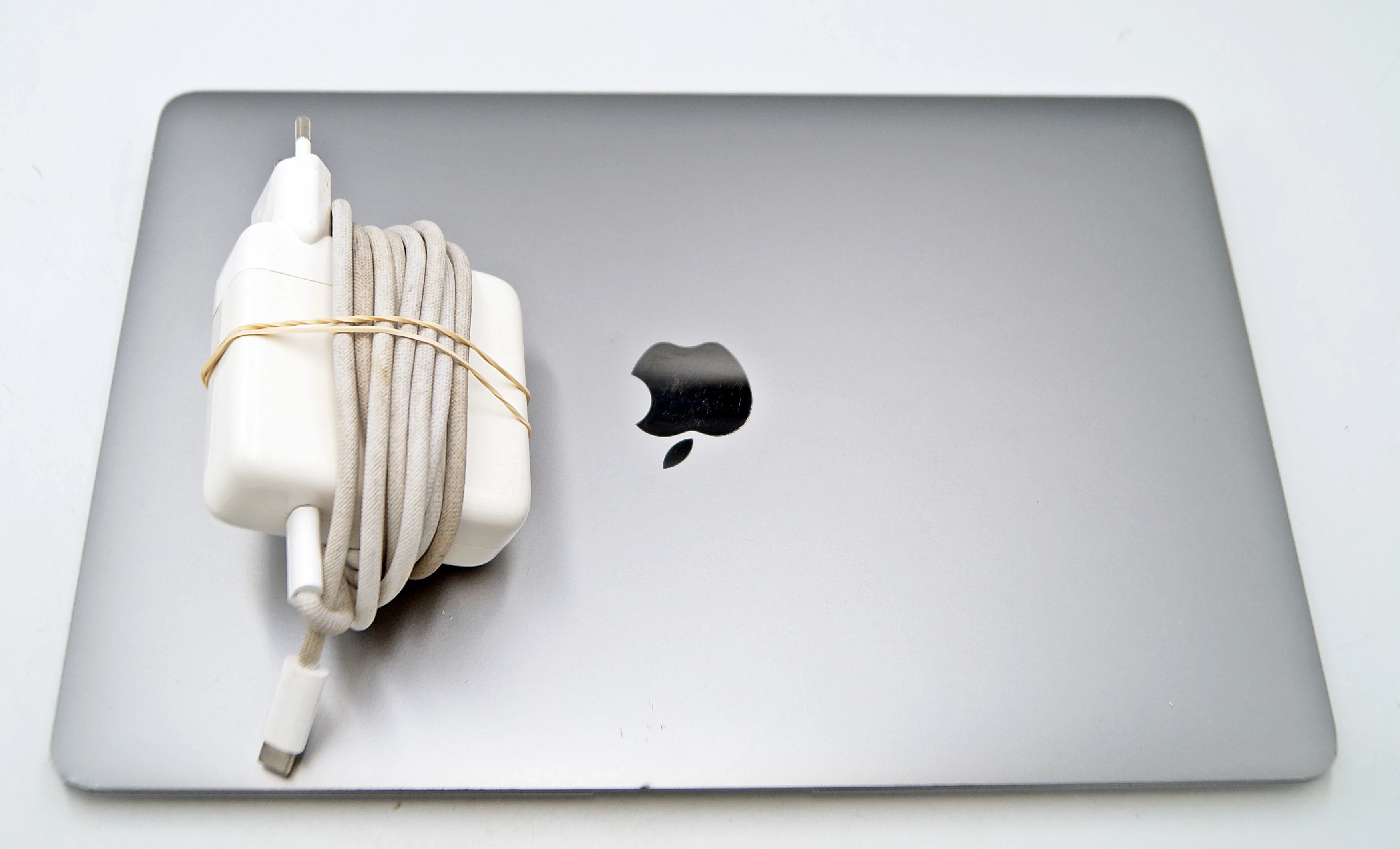 laptop-mac-book-m1-a2337-8-gb-ssd-250-gb-lad-230-cykli-czytaj-opis-rozdzielczosc-px-4474-211481