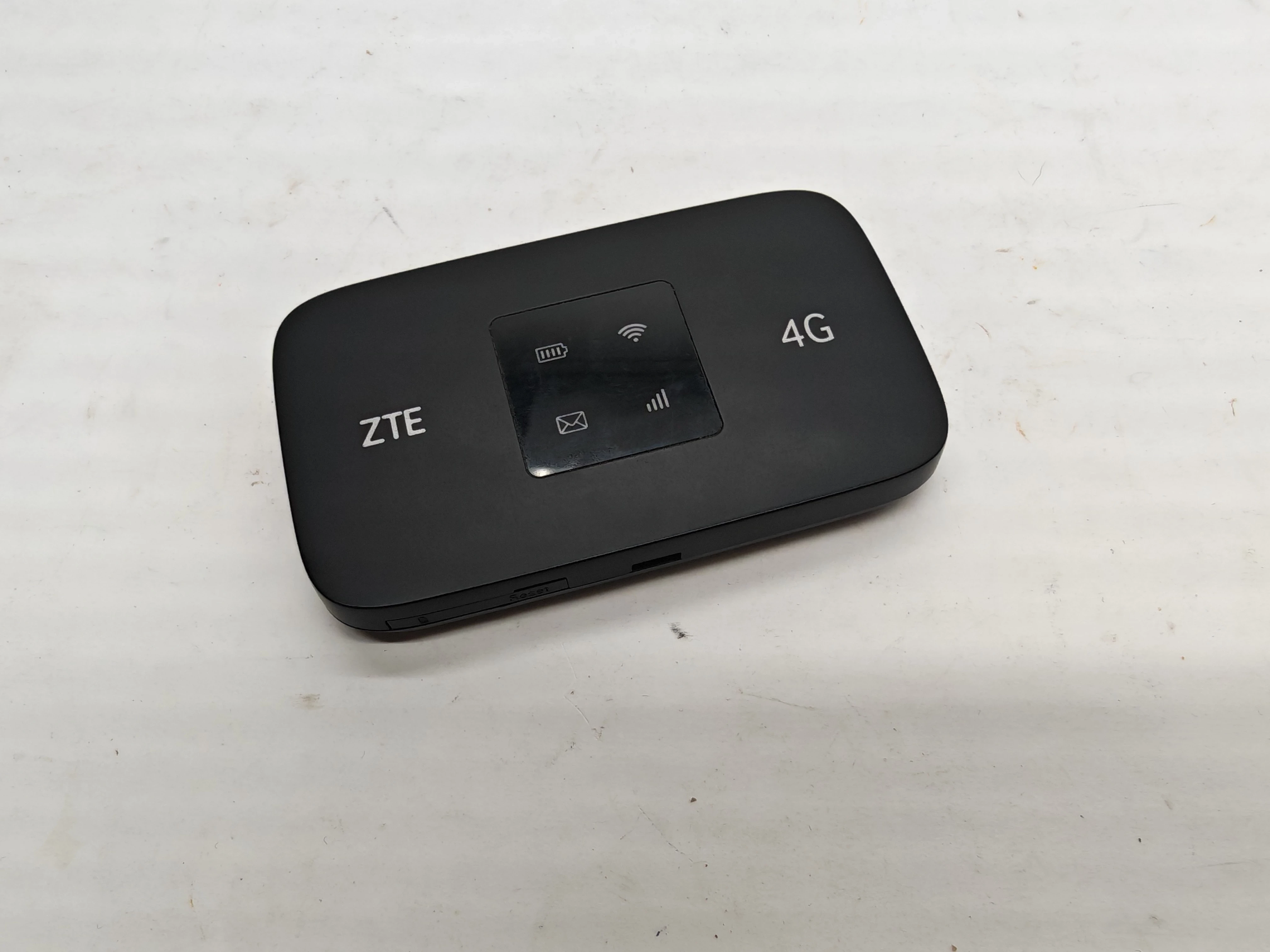 zte-mf971r-4g-lte-router-wifi-glowna-9-walbrzych-sj