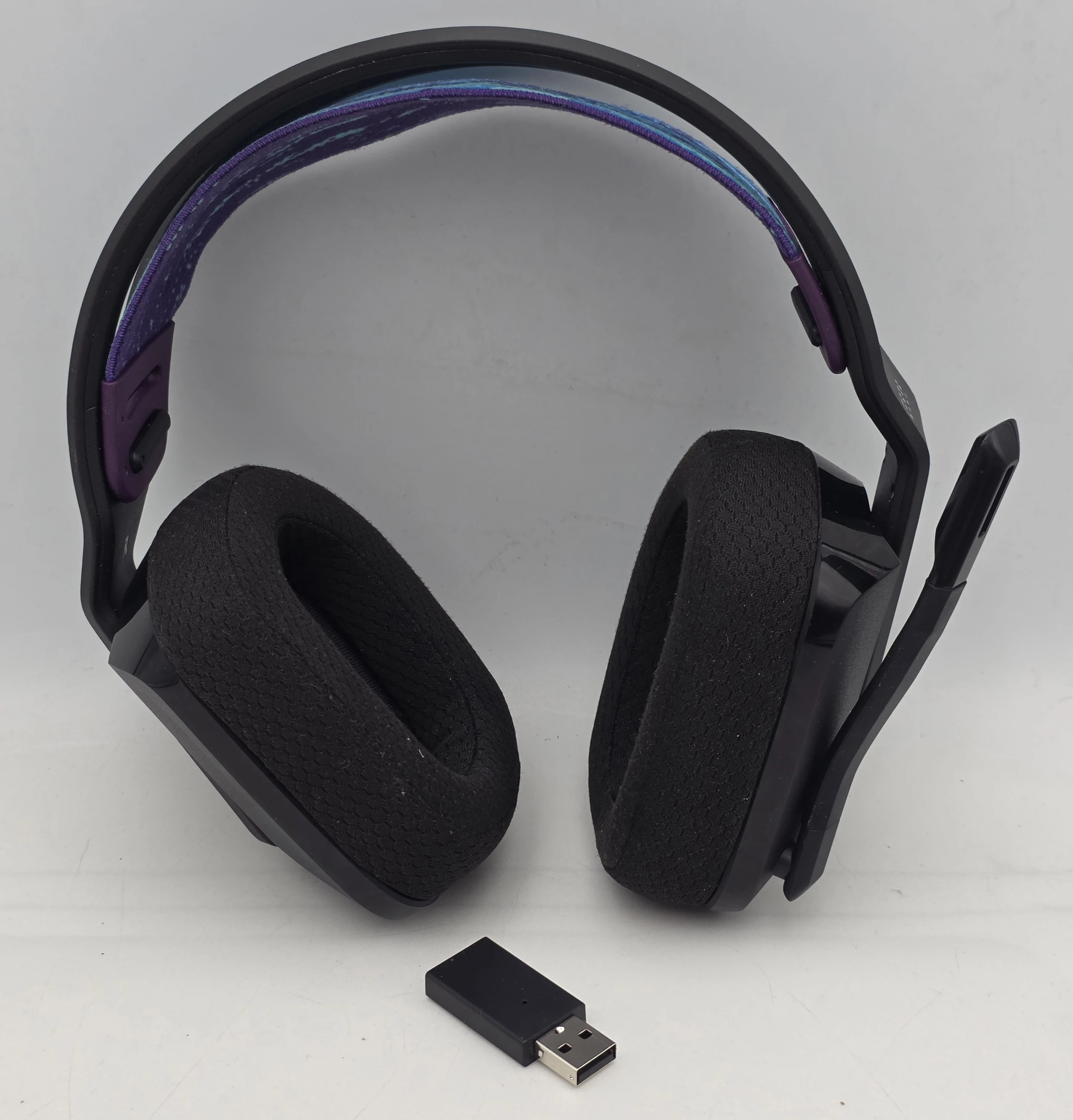 sluchawki-bezprzewodowe-logitech-g535-dzialynskiego-1-swarzedz