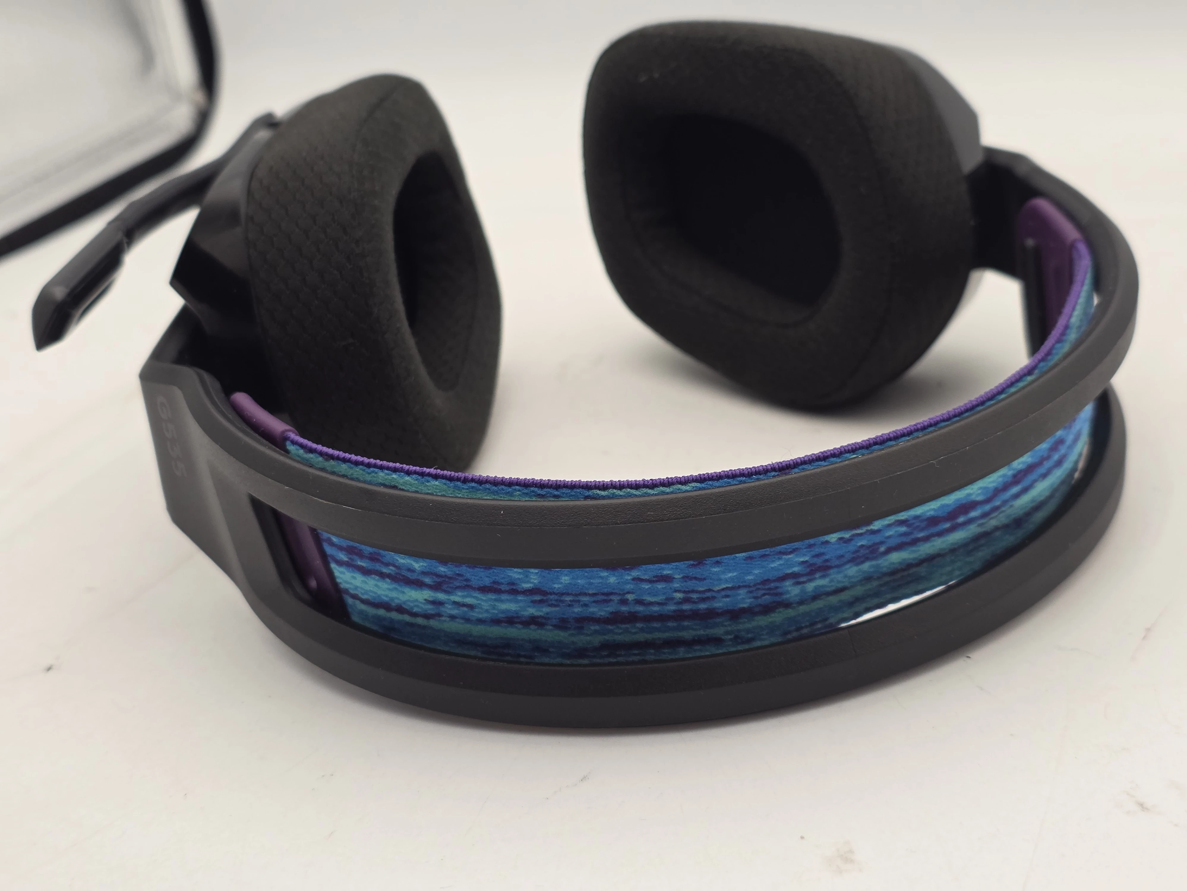 sluchawki-bezprzewodowe-logitech-g535-kod-producenta-g535-lightspeed-wireless-gaming-headset