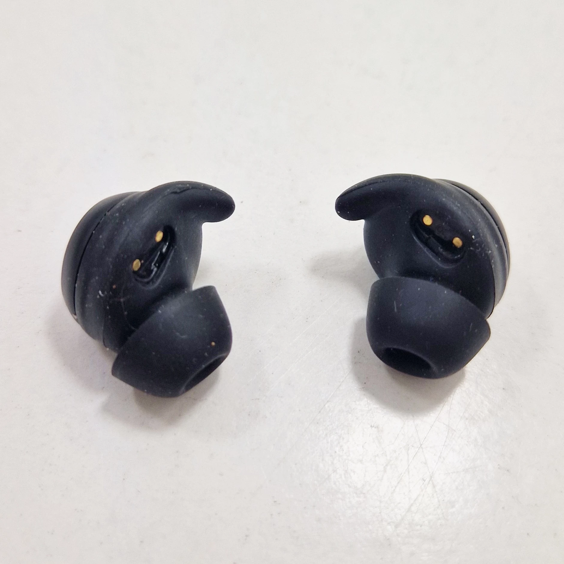 sluchawki-bezprzewodowe-bluetooth-wg-airflex-4-czarne-kolor-dominujacy-129357-3