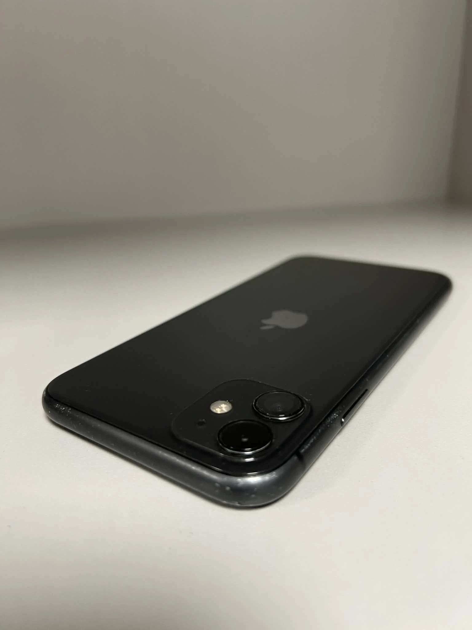 iphone-11-64gb-kondycja-baterii-81-przekatna-ekranu-61
