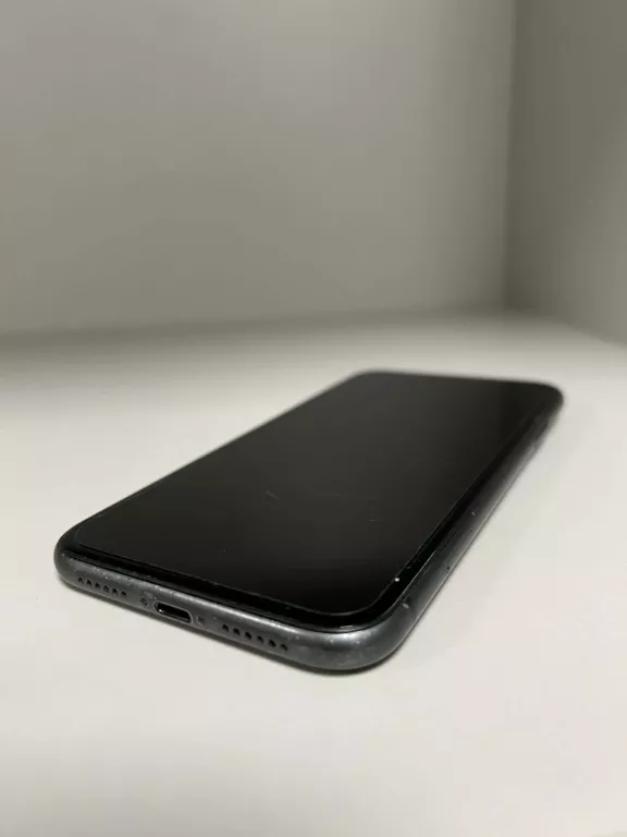 iphone-11-64gb-kondycja-baterii-81-kod-producenta-mhda3pma