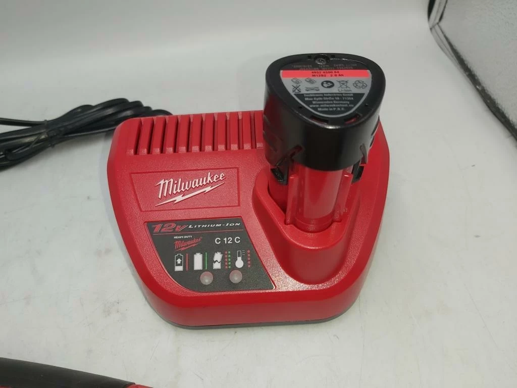 wiertarka-wkretarka-katowa-milwaukee-c12-rad-12v-2-aku-20ah-ladowarka-waga-wiertarki-100