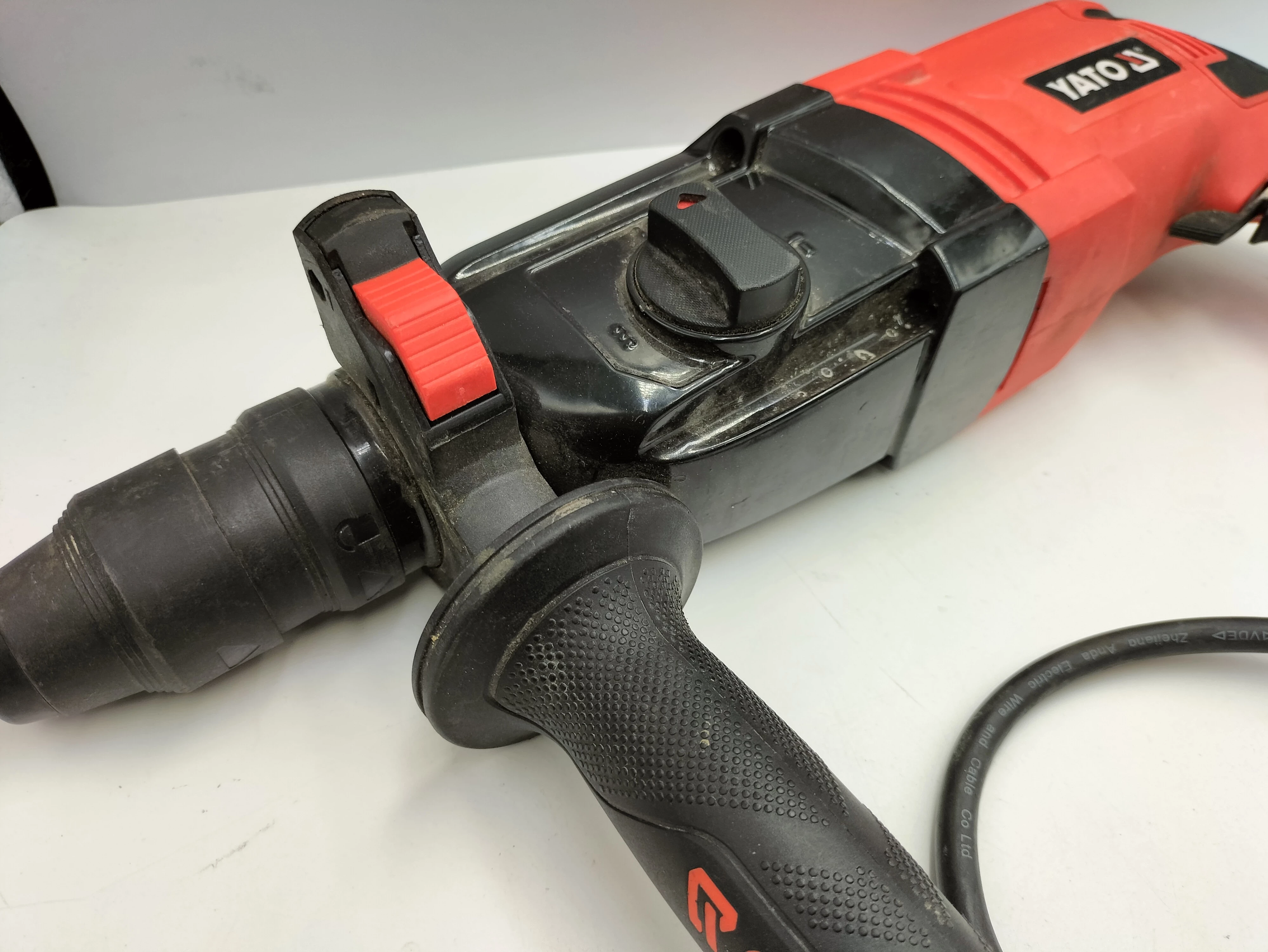 mlotowiertarka-yato-yt-82122-maksymalna-moc-85000