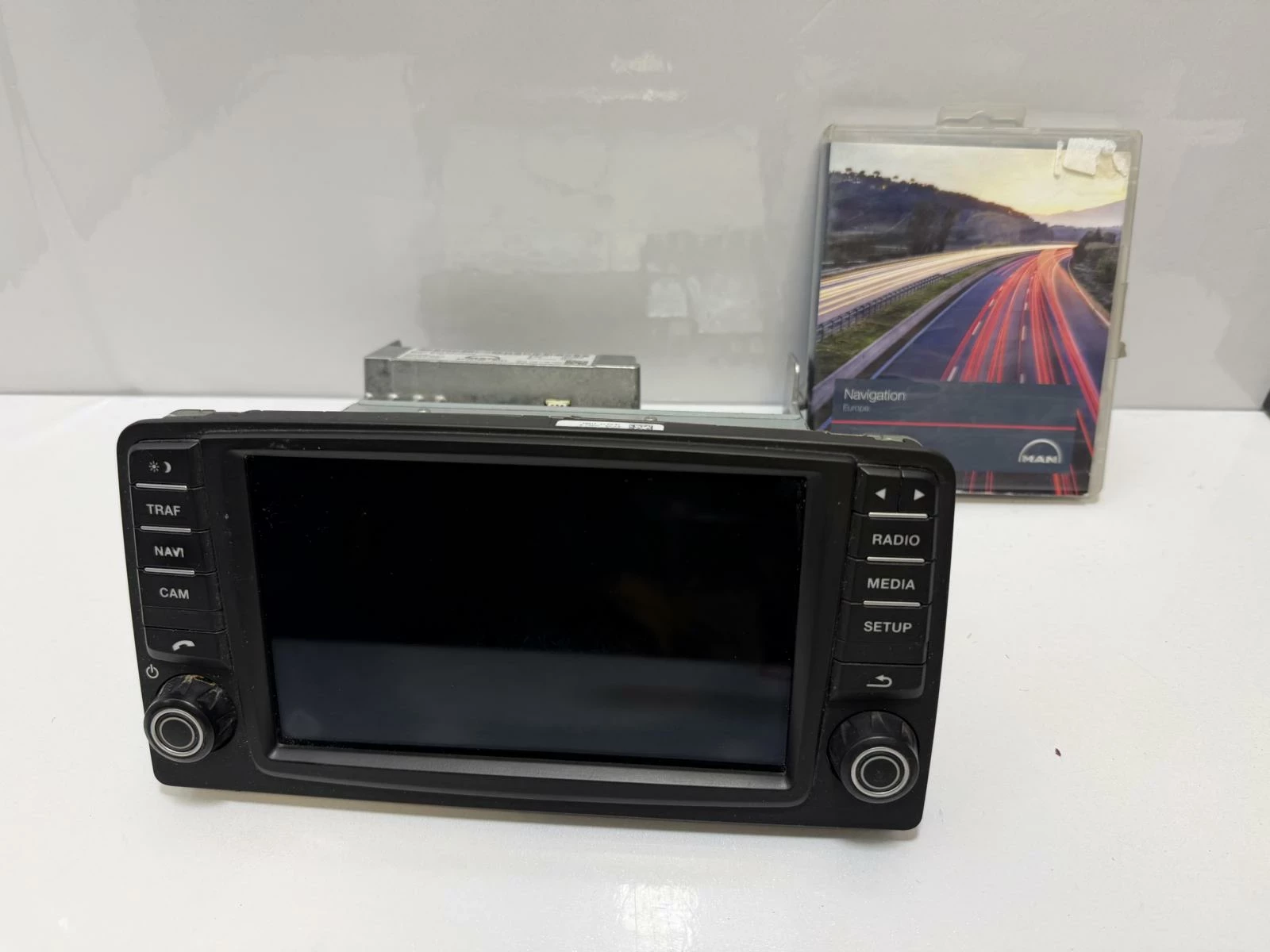 nawigacja-man-mmt-advanced-hb-a560-8128100-6037-osiedle-kombatantow-7c-krakow