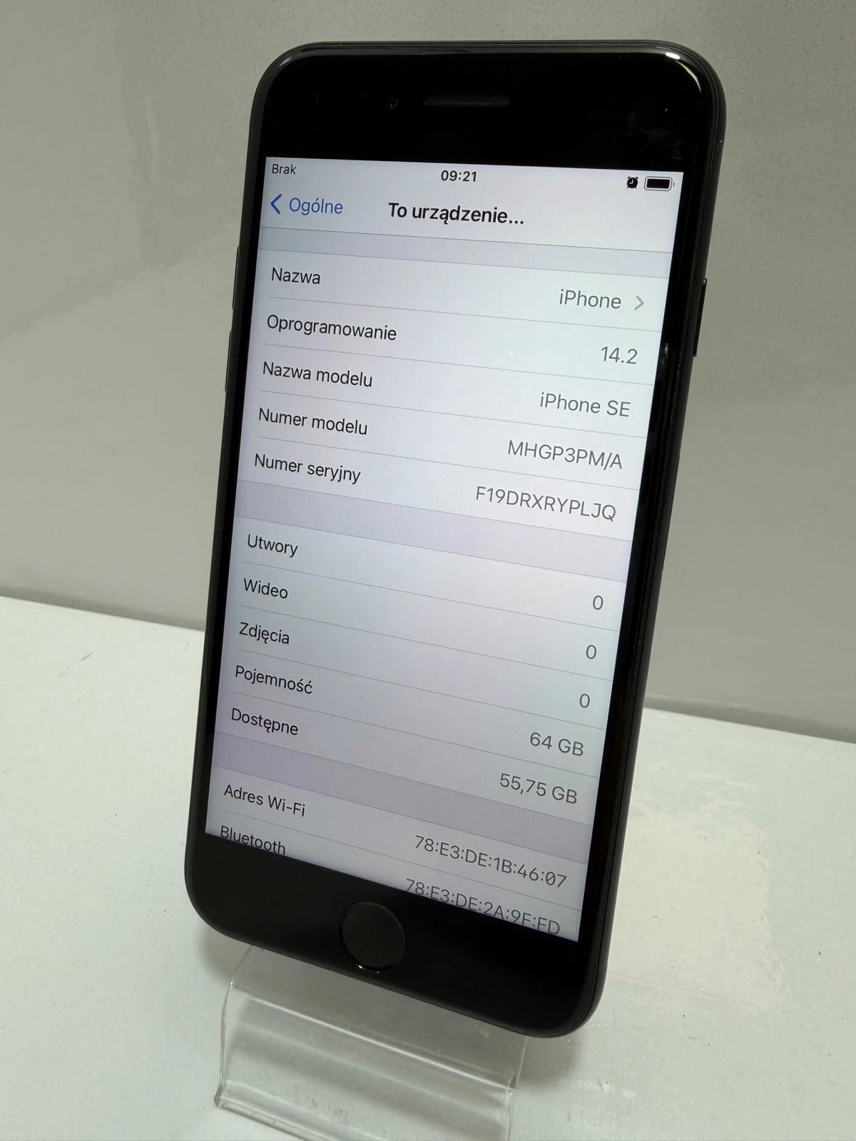 telefon-iphone-se-64gb-bat-94-model-telefonu-246737-1119108