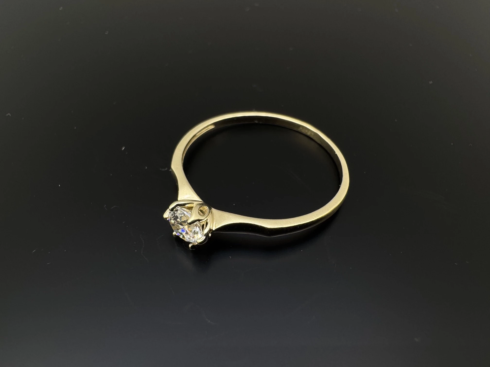 zloty-pierscionek-z-cyrkonia-261g-p585-kamien-17088-128