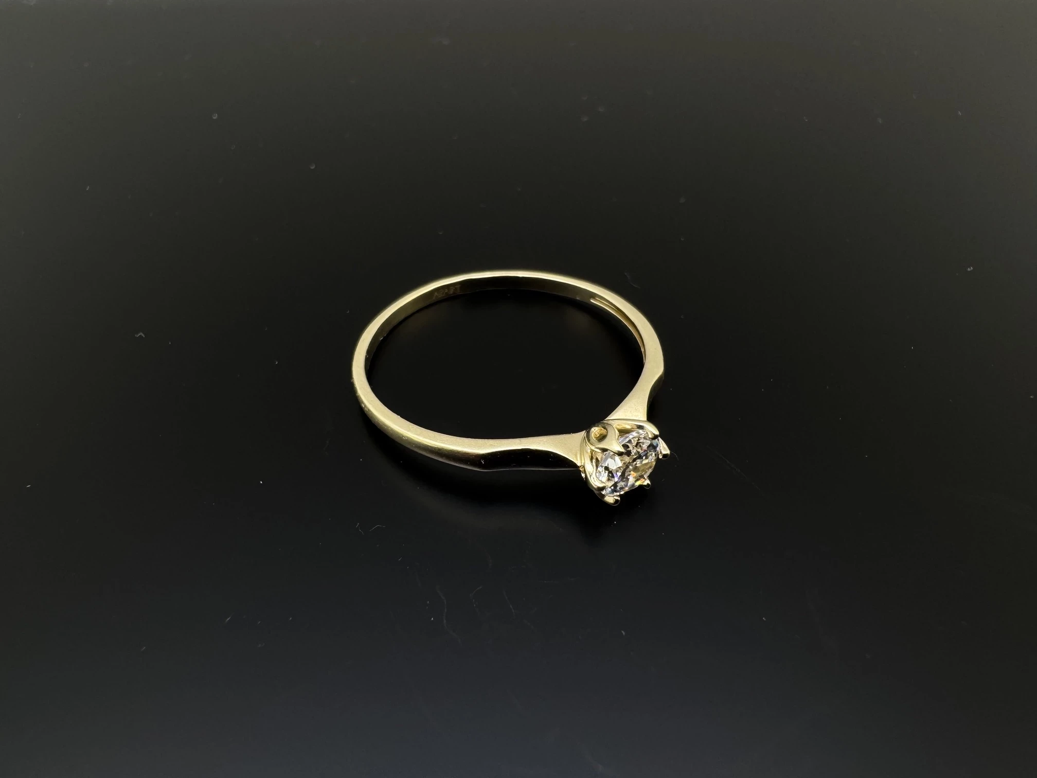 zloty-pierscionek-z-cyrkonia-261g-p585-stan-11323-2