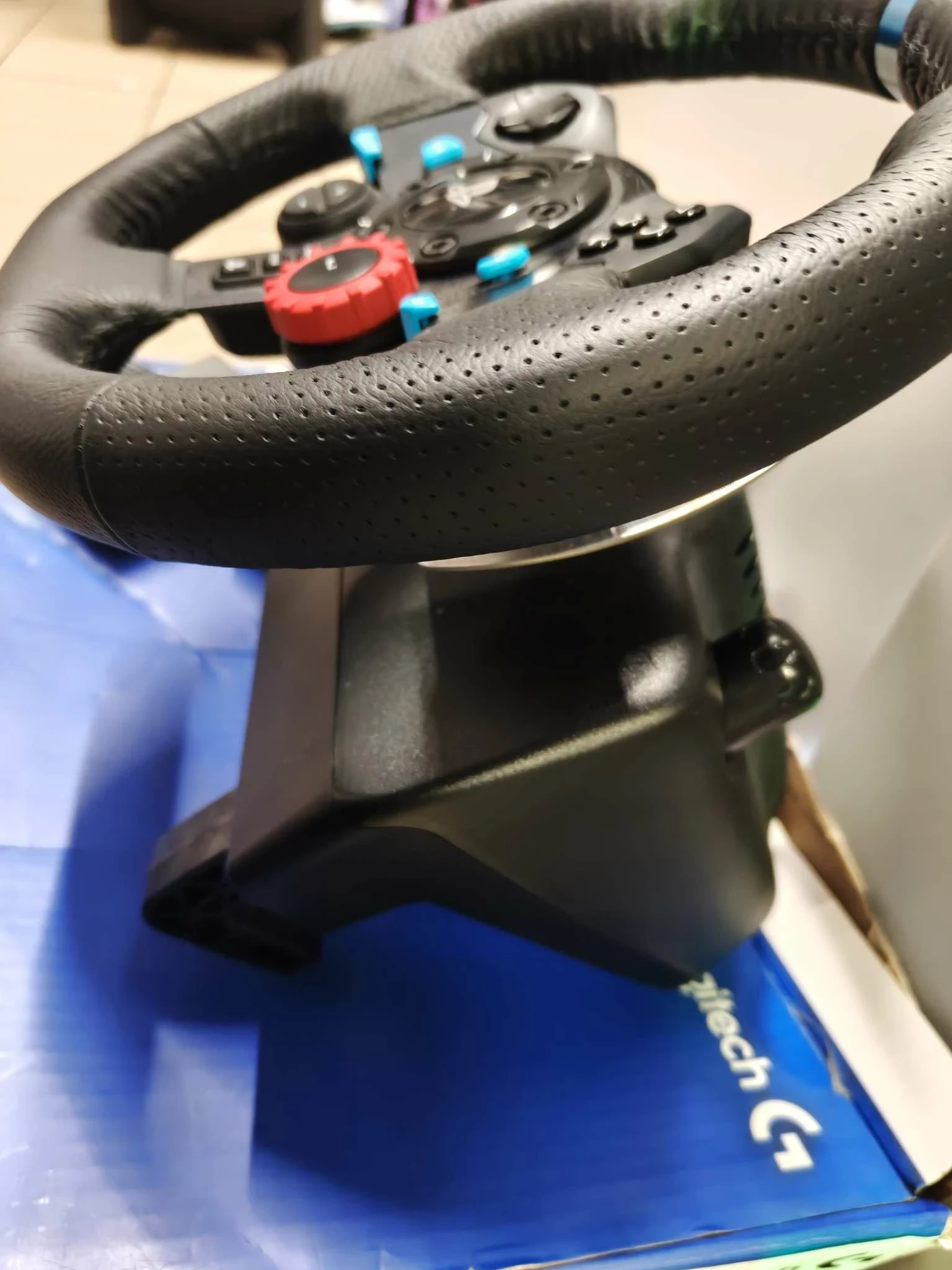 kierownica-logitech-g29-pudelko-model-g29-driving-force