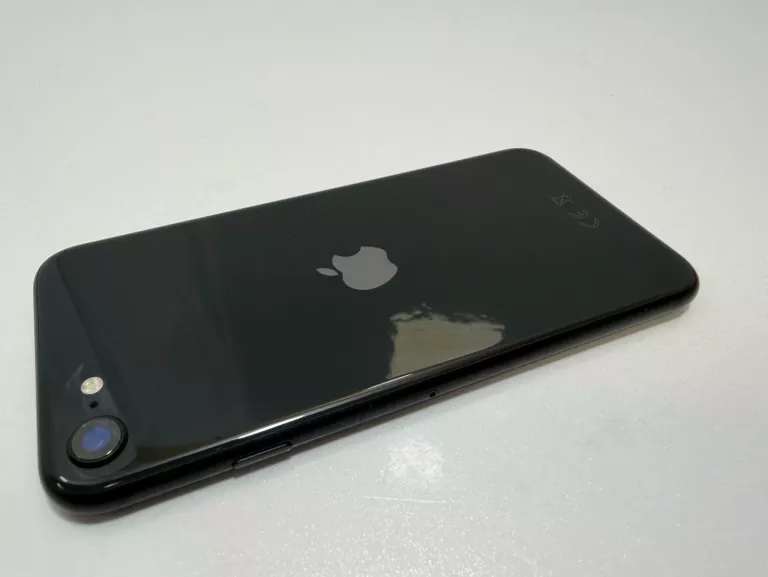 telefon-iphone-se-64gb-bat-94-pojemnosc-akumulatora-1820