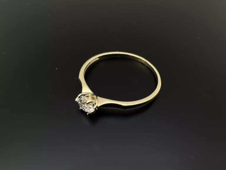 zloty-pierscionek-z-cyrkonia-261g-p585-kamien-17088-128