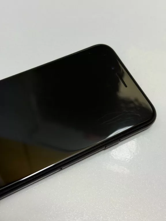 telefon-iphone-se-64gb-bat-94-kod-producenta-mmxf3pma