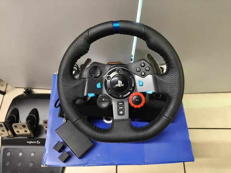 kierownica-logitech-g29-pudelko-stan-11323-2