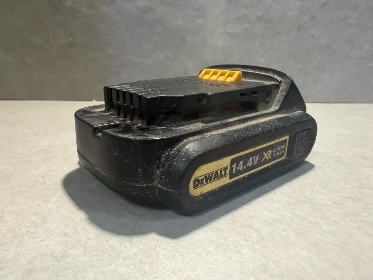 akumulator-dewalt-144v-15ah-stan-11323-2