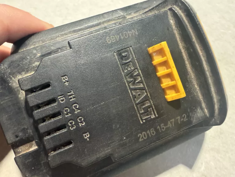 akumulator-dewalt-144v-15ah-ean-gtin-7599669856637