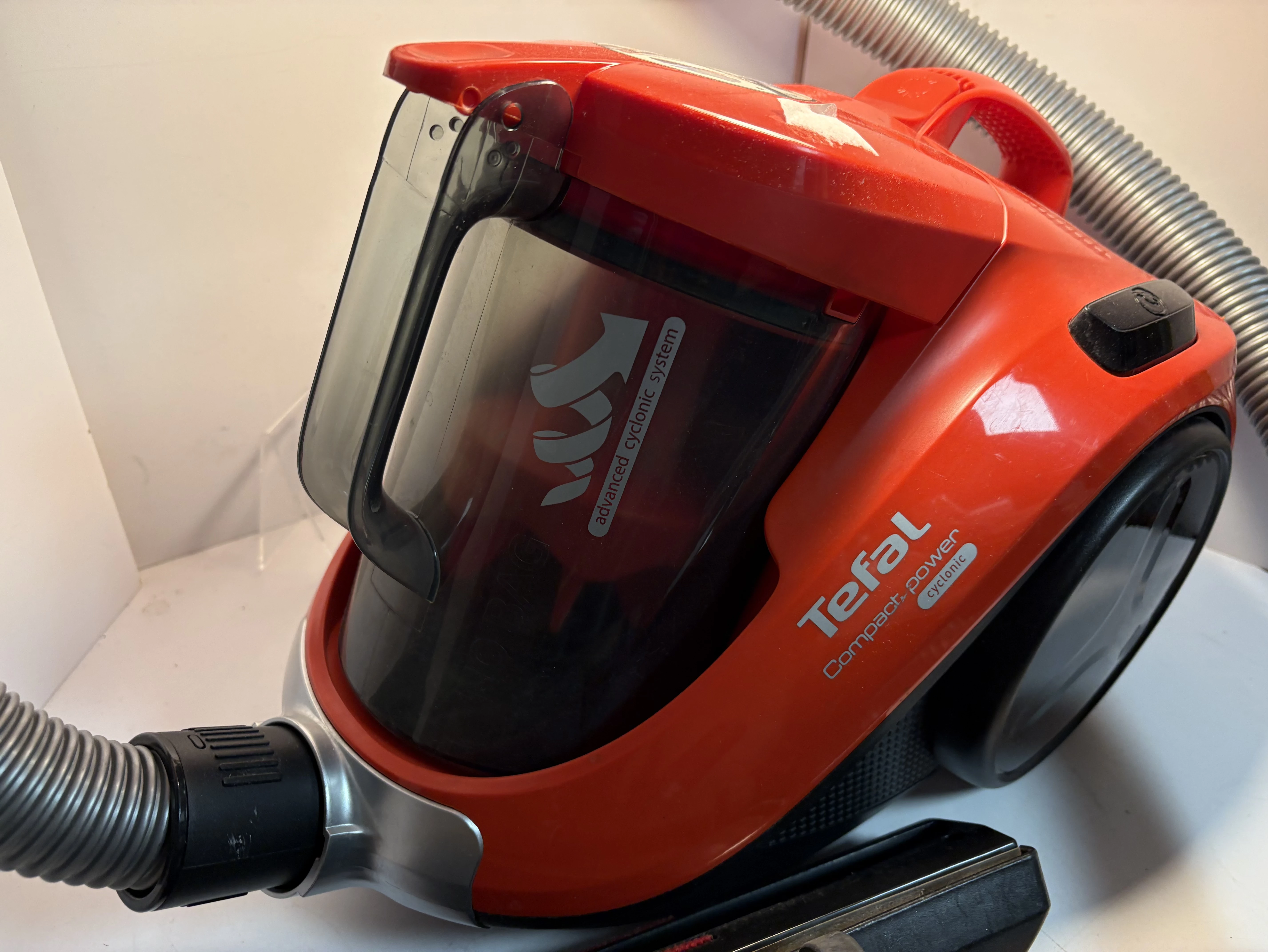 odkurzacz-bezworkowy-tefal-tw3724ra-czerwony-kolor-dominujacy-129357-4