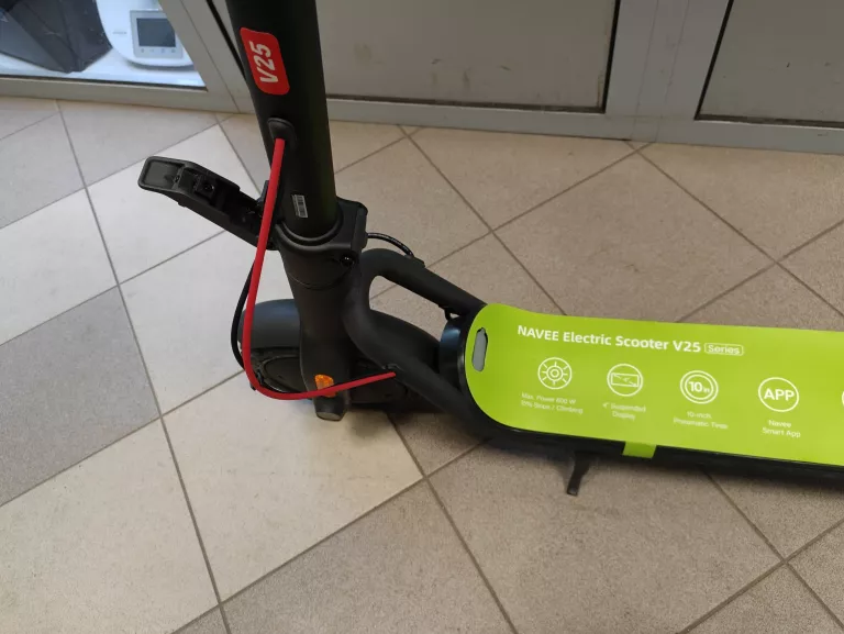 hulajnoga-elektryczna-navee-v25-25km-250w-10-czarny-komplet-pudelko-stan-11323-2