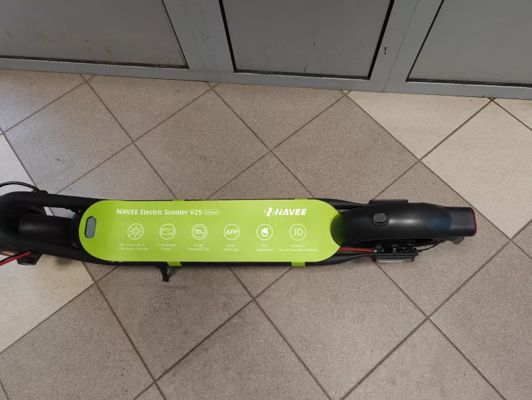 hulajnoga-elektryczna-navee-v25-25km-250w-10-czarny-komplet-pudelko-kolor-249512-1647413