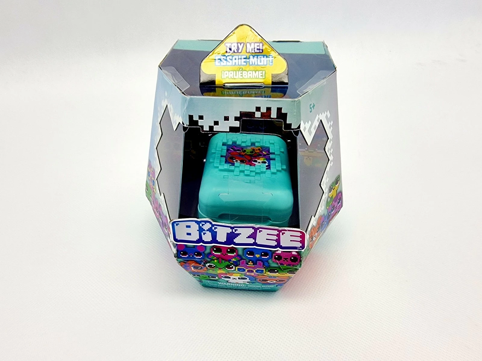 bitzee-interaktywne-zwierzatko-cyfrowe-hologram-mietowe-dabrowszczakow-1811-sj-olsztyn