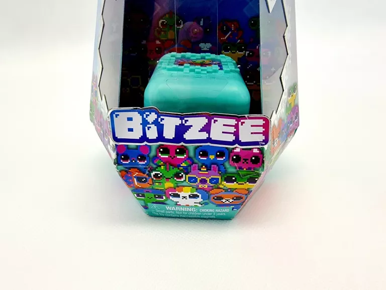 bitzee-interaktywne-zwierzatko-cyfrowe-hologram-mietowe-ean-gtin-681147038455