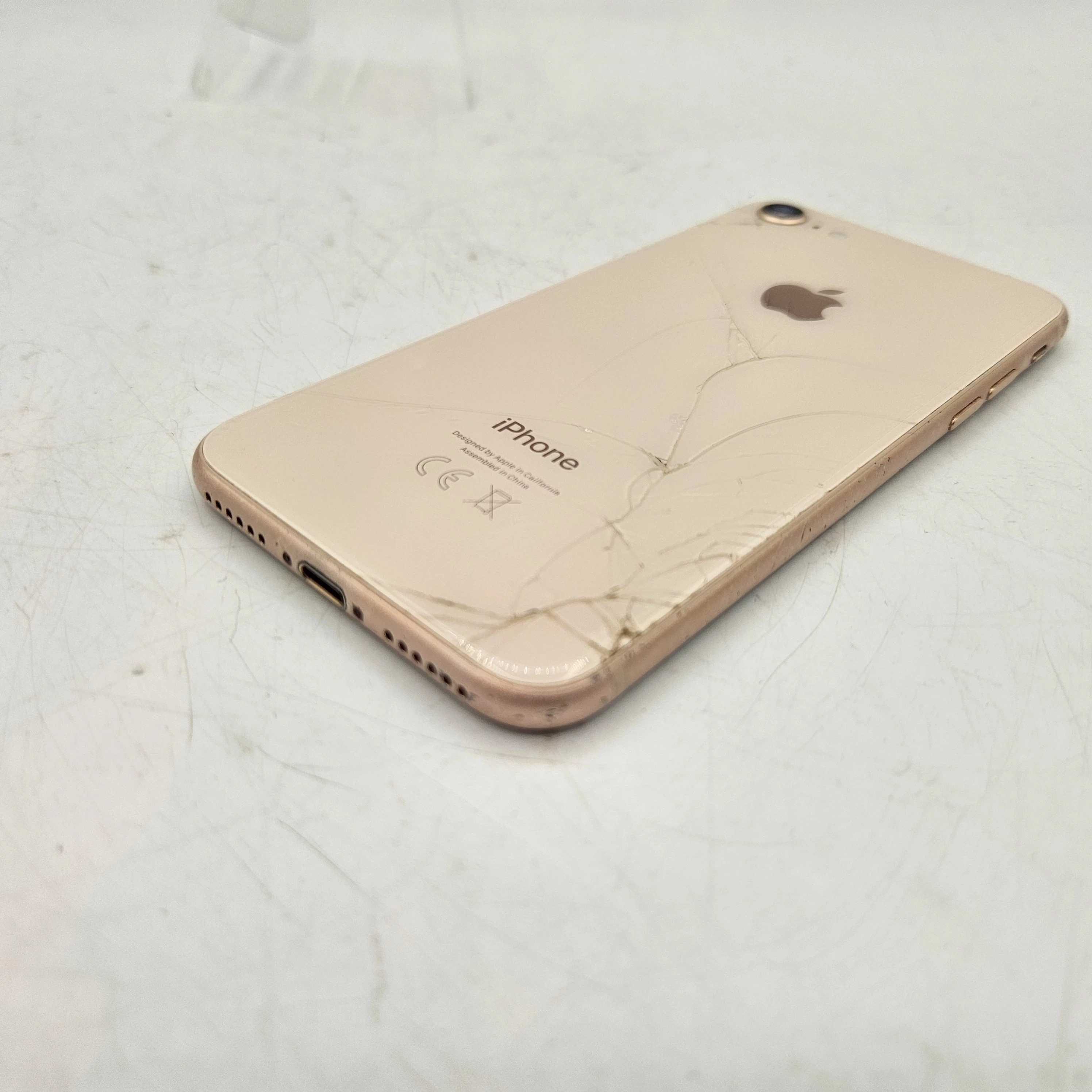 telefon-iphone-8-64gb-75-typ-202685-212929