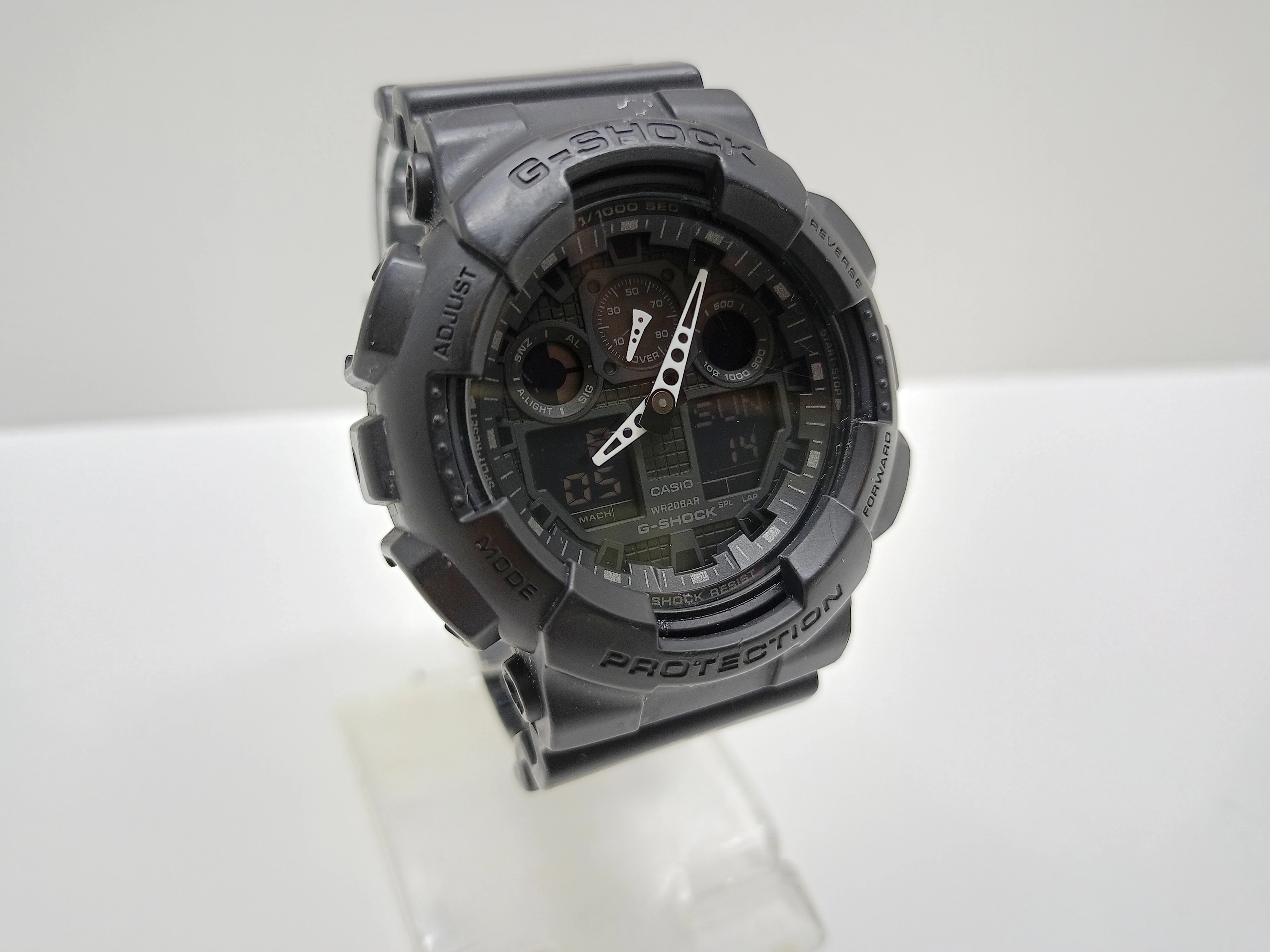 zegarek-casio-g-shock-ga-100-ean-gtin-4971850443865